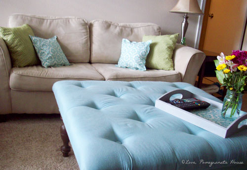 Featured Photo of 9 Best Ideas Modern Ottoman Coffee Table Fabric