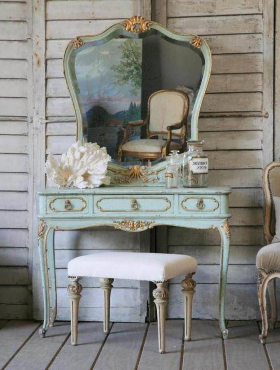 Bedroom Antique Bedroom Furniture Of Dark Brown Wooden Vanity Regarding Antique Cream Mirrors (View 13 of 25)