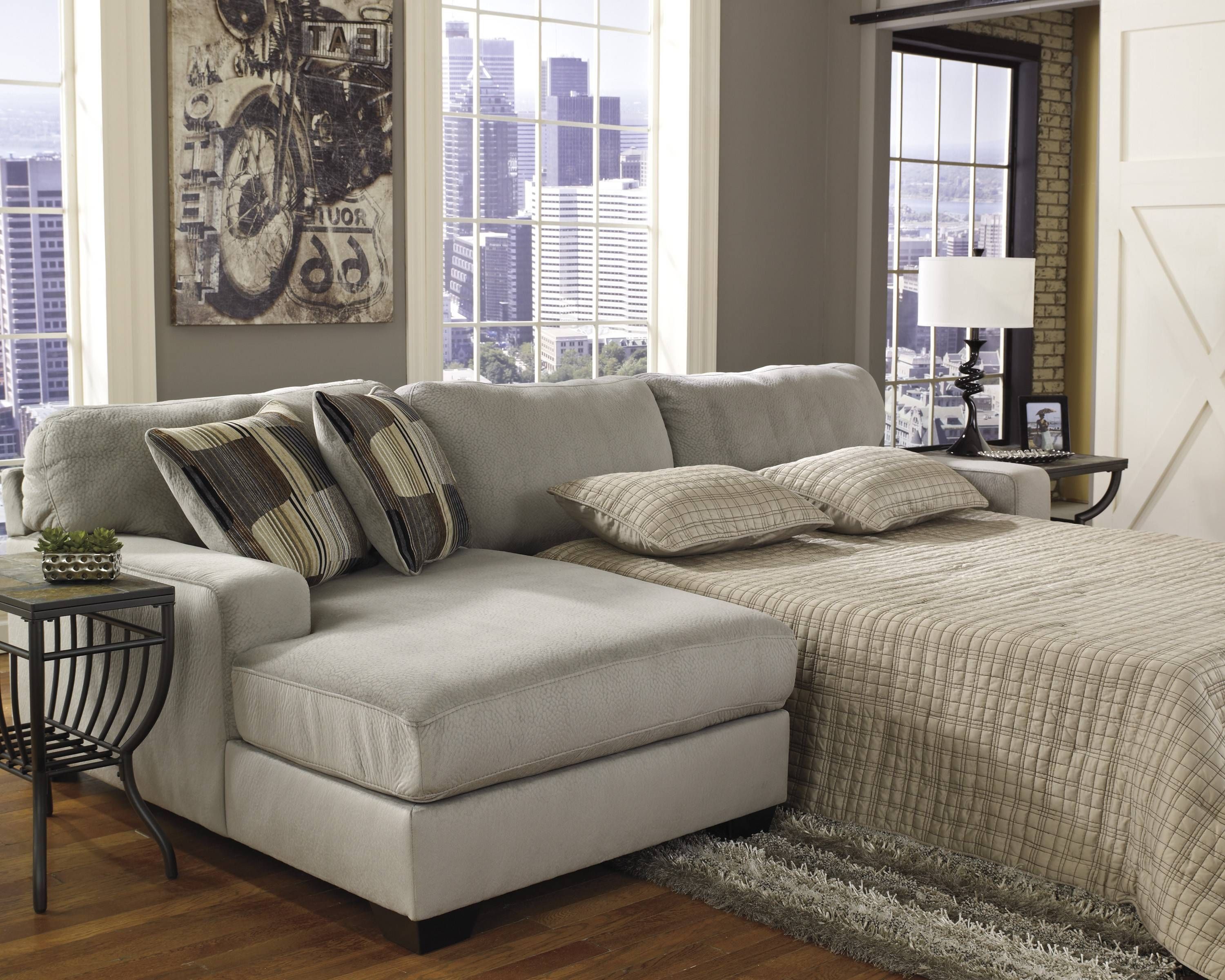 Bedroom: Exquisite Amour Sectional Couch With Pull Out Bed For Intended For Cool Sleeper Sofas (View 14 of 30)