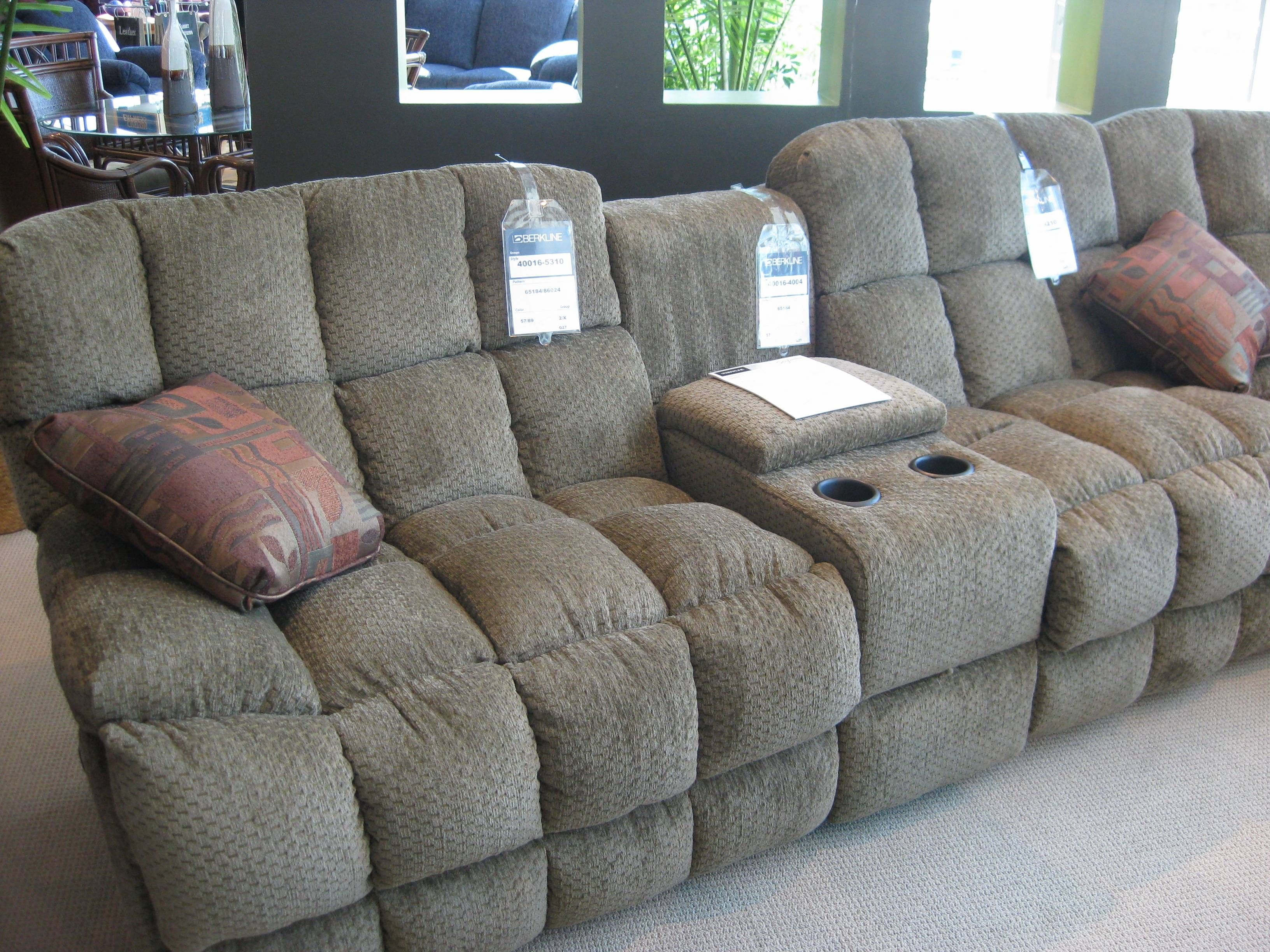 Featured Photo of 2024 Popular Berkline Sectional Sofa