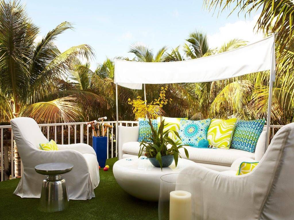 Contemporary Patio | Zillow Digs | Zillow Throughout Outdoor Sofas With Canopy (View 9 of 30)