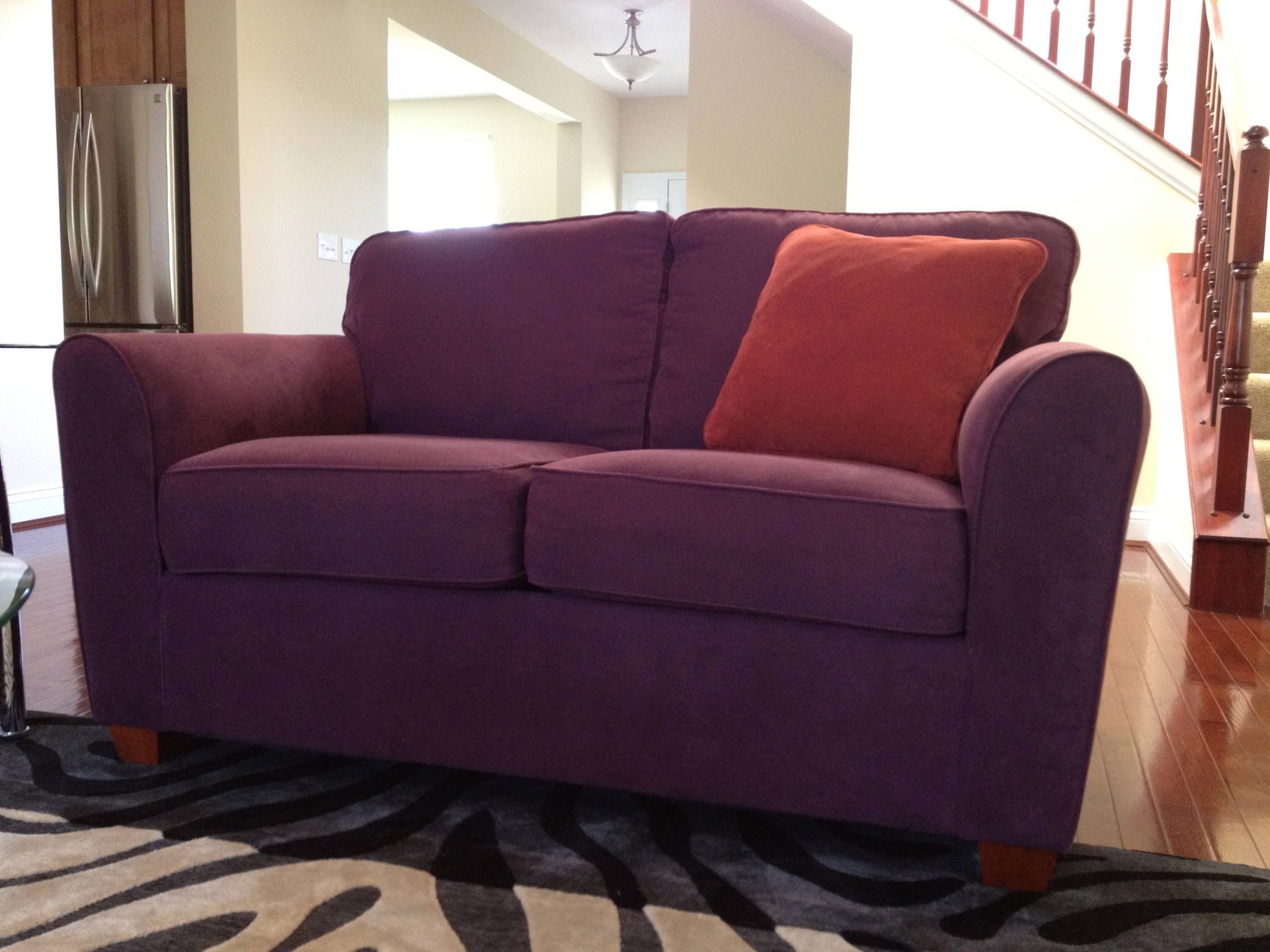 Decor: Luxury Purple Throw Pillows For Smooth Your Bedroom Decor Inside Red Sofa Throws (View 21 of 25)