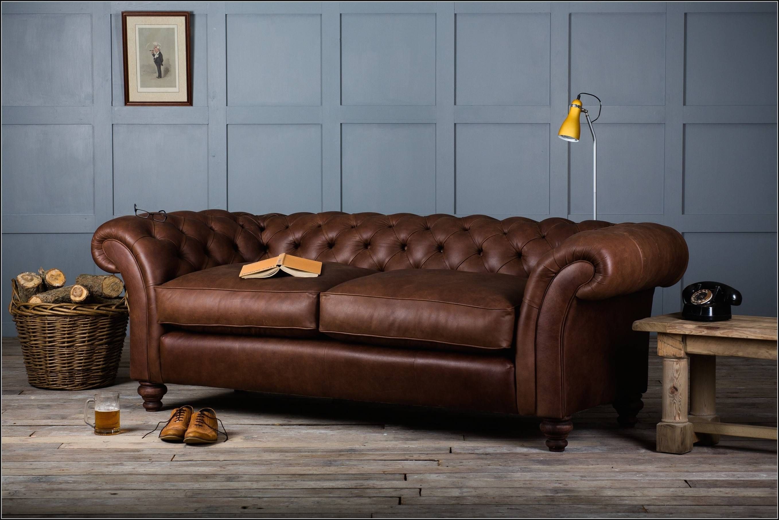 leath sofa with storagge