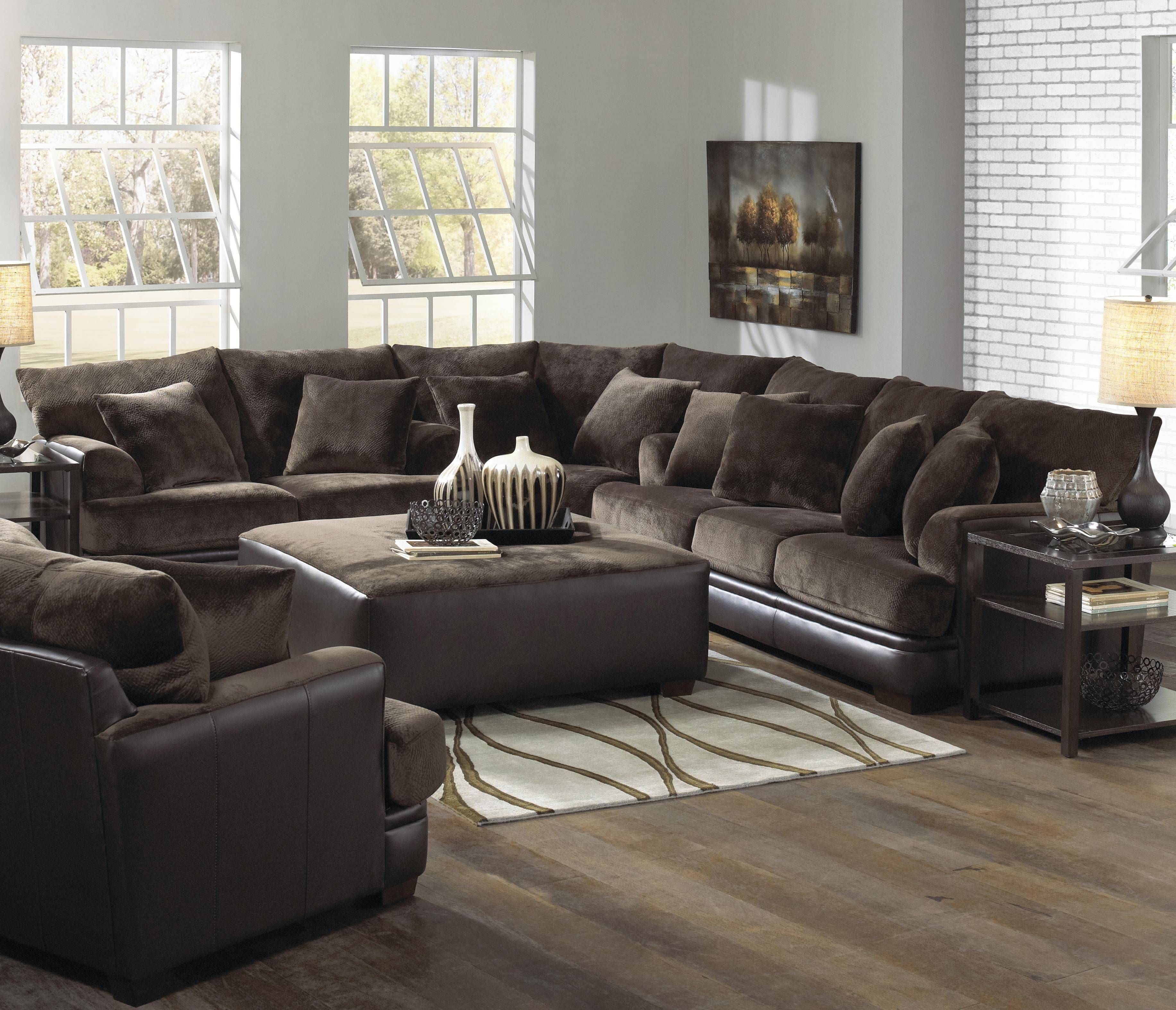 Furniture: Interesting Living Room Interior Using Large Sectional In Leather L Shaped Sectional Sofas (View 14 of 30)