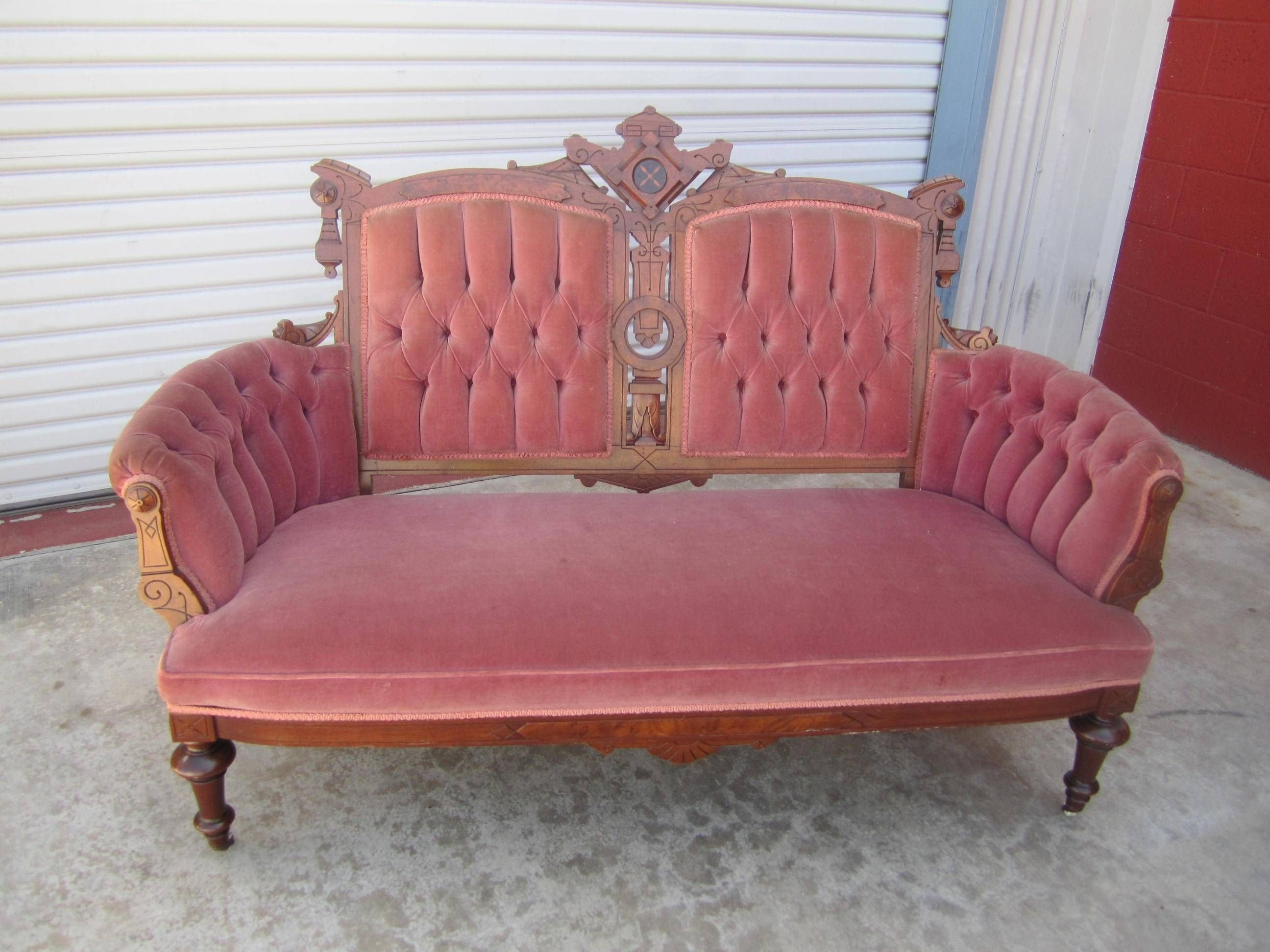 Furniture: Victorian Sofa | Victorian Era Furniture | Vintage Within Vintage Sofa Styles (View 16 of 30)