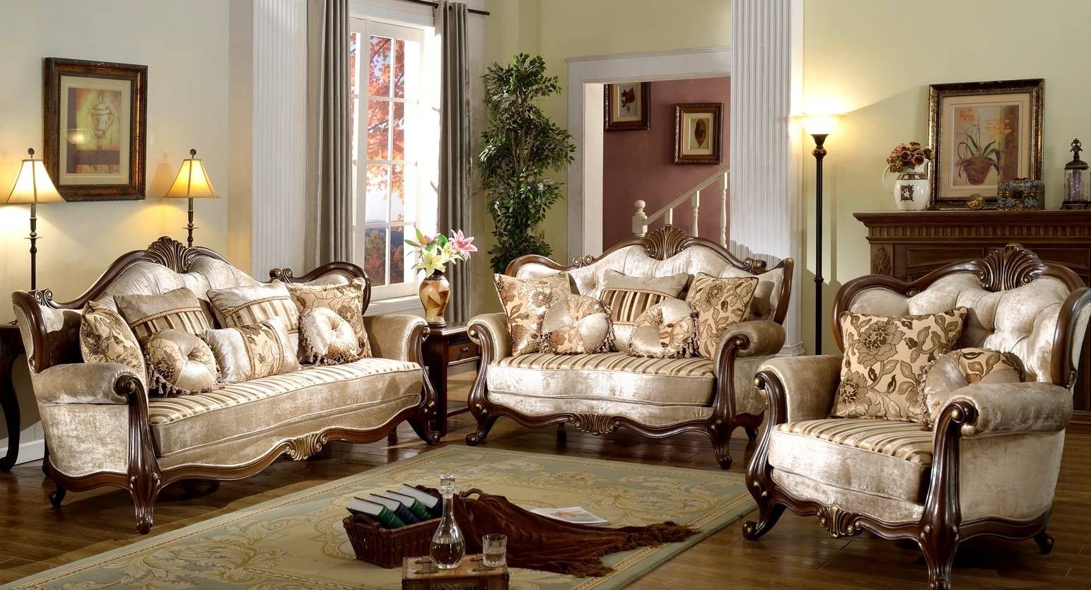 Living Room : Futuristic Victorian Living Room Design With Cozy With Regard To Victorian Leather Sofas (View 21 of 30)