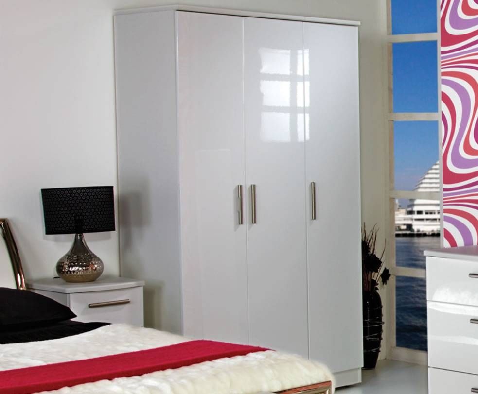 Queen 3 Door White High Gloss Wardrobes Within High Gloss Doors Wardrobes (View 15 of 15)