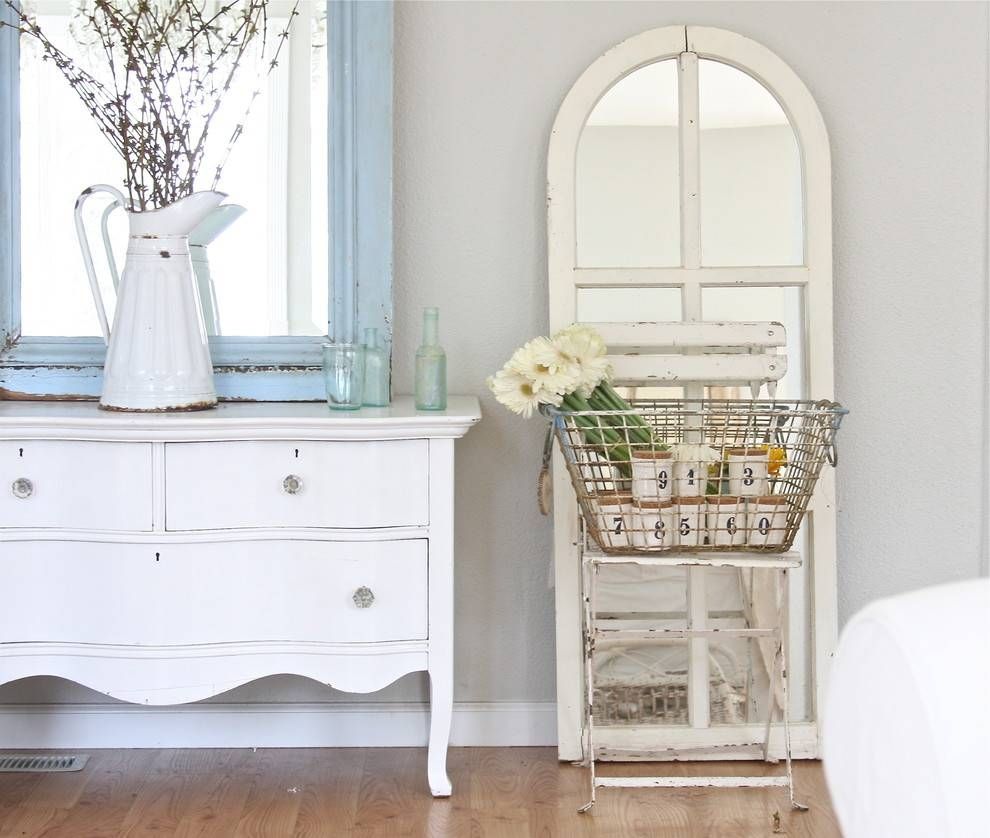 Spectacular Distressed White Wall Mirror Decorating Ideas Gallery With White Shabby Chic Wall Mirrors (View 16 of 25)