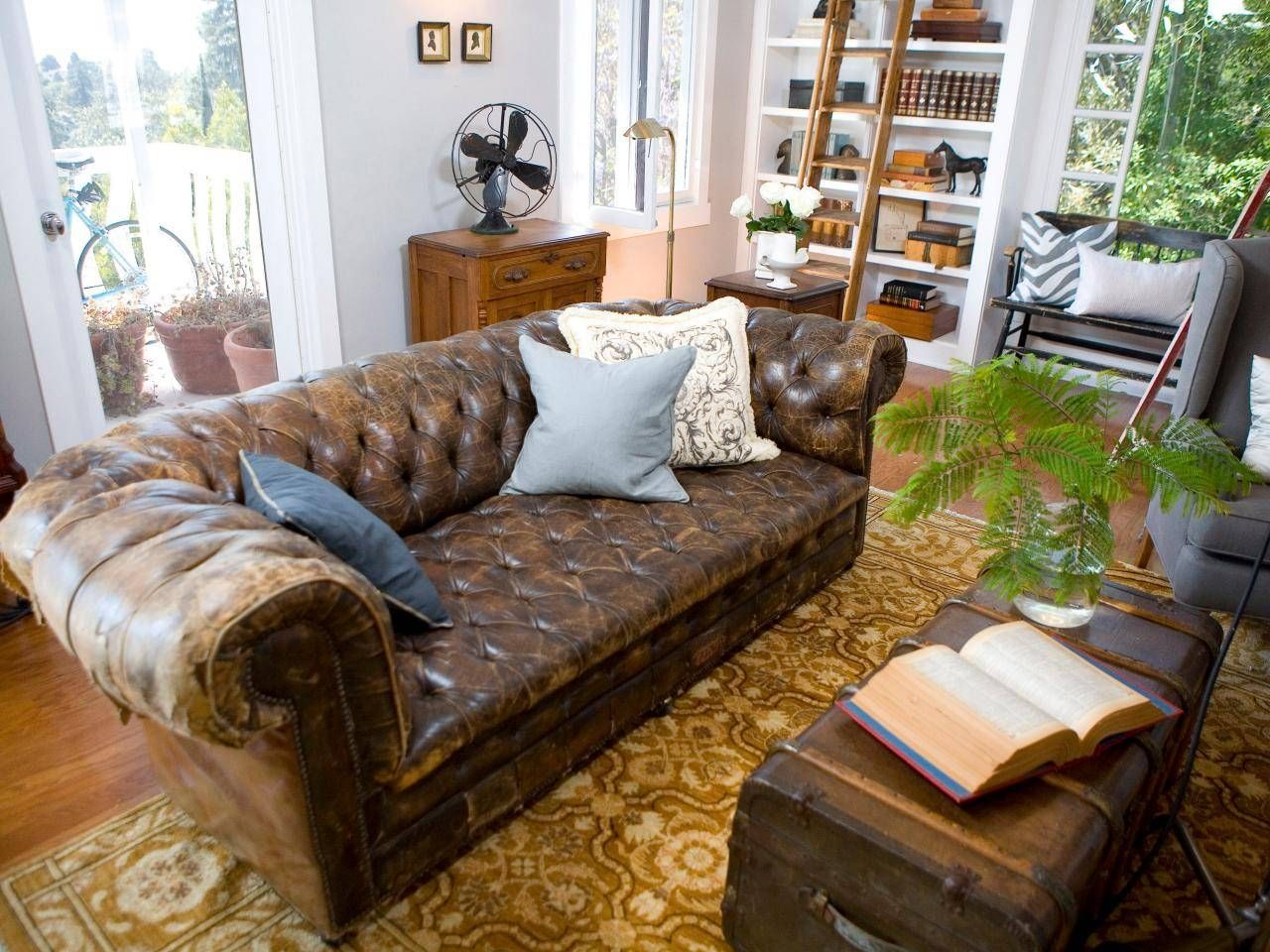 Storage Classic Scroll Arm Tufted Button Leather Chesterfield Sofa Throughout Tufted Leather Chesterfield Sofas (Photo 24 of 30)