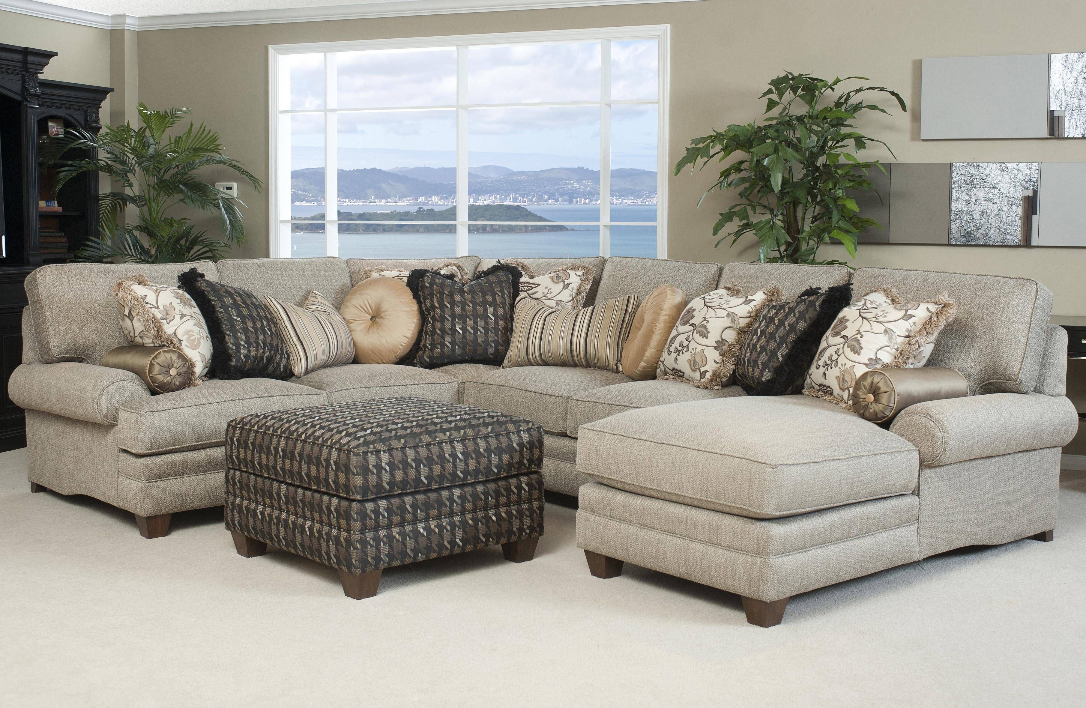 Traditional Styled Sectional Sofa With Comfortable Pillowed Seat For Traditional Sectional Sofas Living Room Furniture (View 4 of 25)