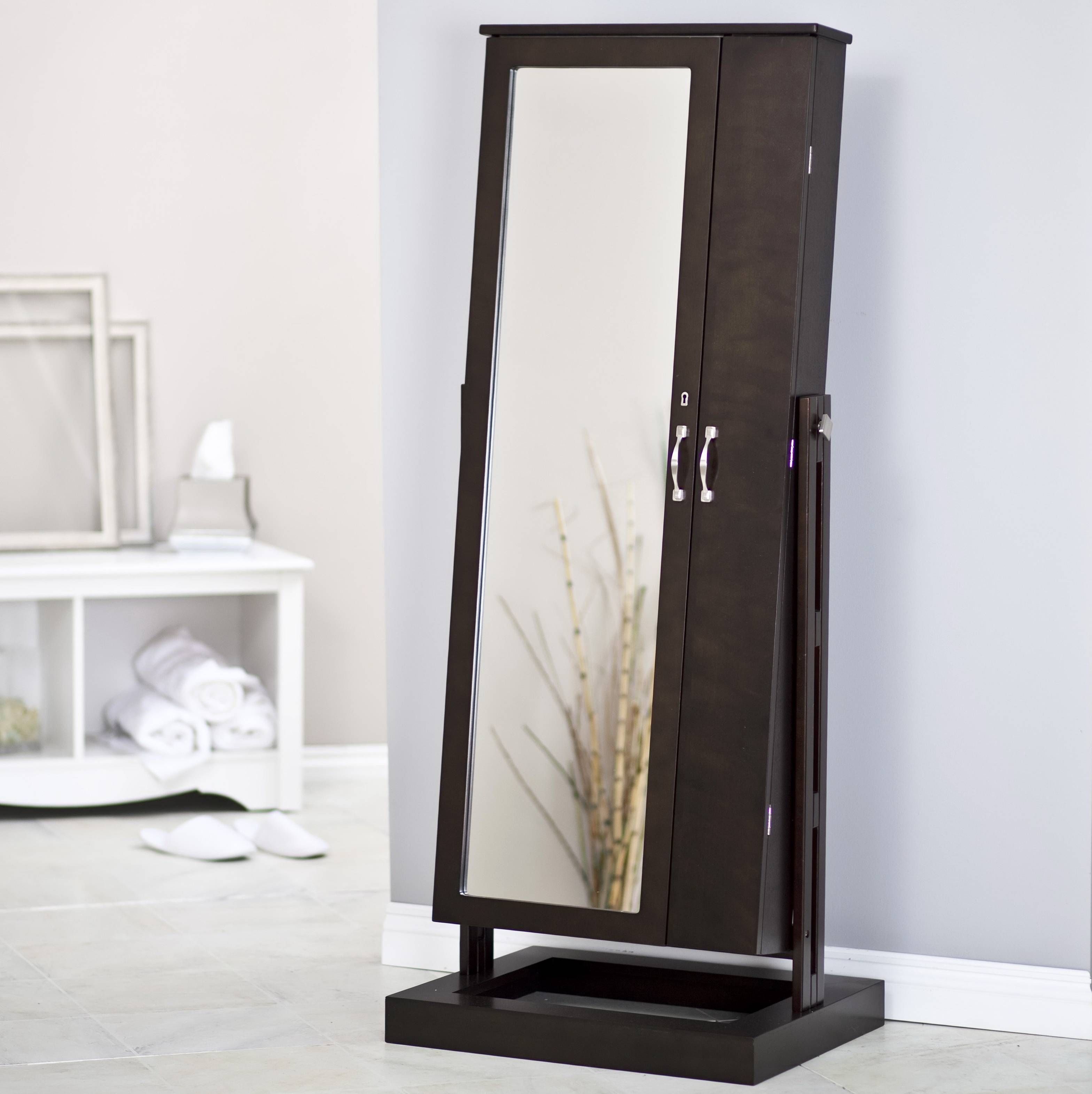 Trendy Jewelry Cabinet Mirror Free Standing 142 Free Standing Intended For Full Length Free Standing Mirrors With Drawer (View 12 of 25)