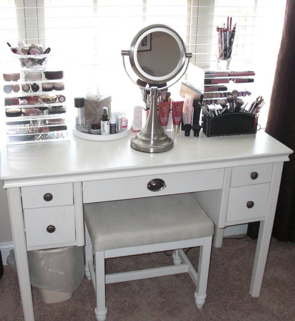 Vanity Table With Light Mirror | Creative Vanity Decoration Pertaining To Small Table Mirrors (View 23 of 25)