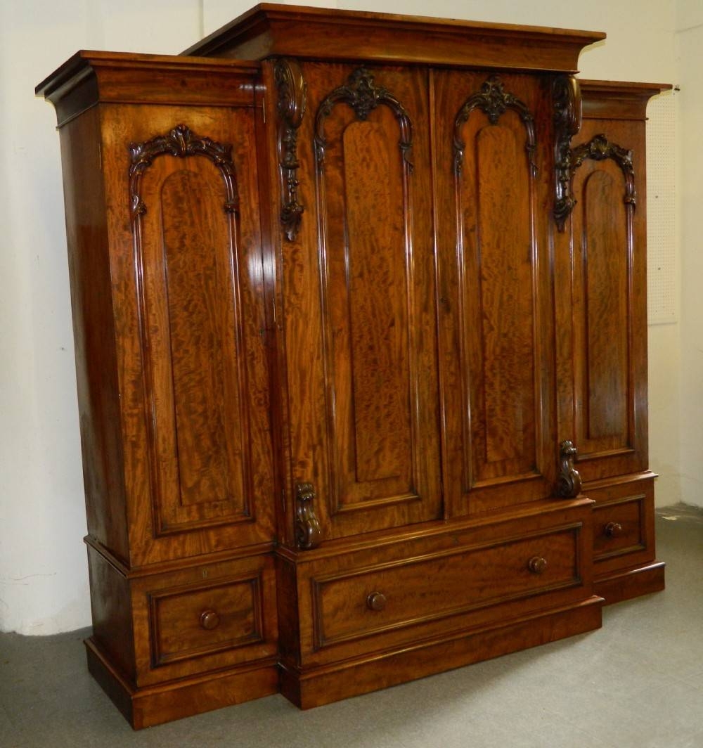 Victorian Mahogany Breakfront Wardrobe | 268052 | Sellingantiques Regarding Breakfront Wardrobe (Photo 1 of 30)