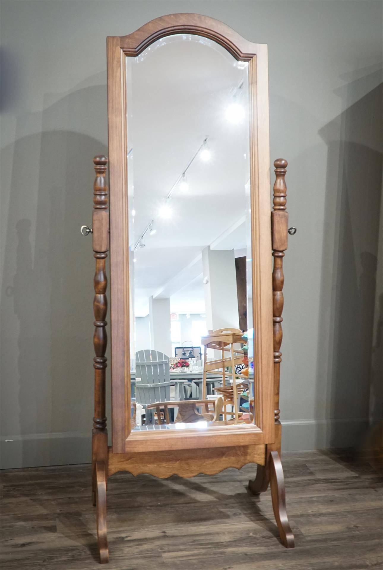 Amish Full Length Victorian Style Floor Mirror Regarding Victorian Floor Mirrors (Photo 1 of 15)