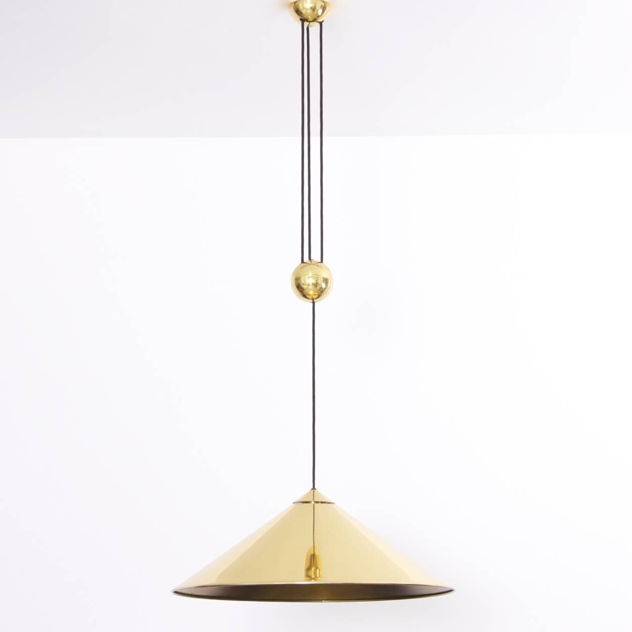 Florian Schulz Keos Extra Large Center Counterweight Pendant In With Counterweight Pendant Lights (View 13 of 15)