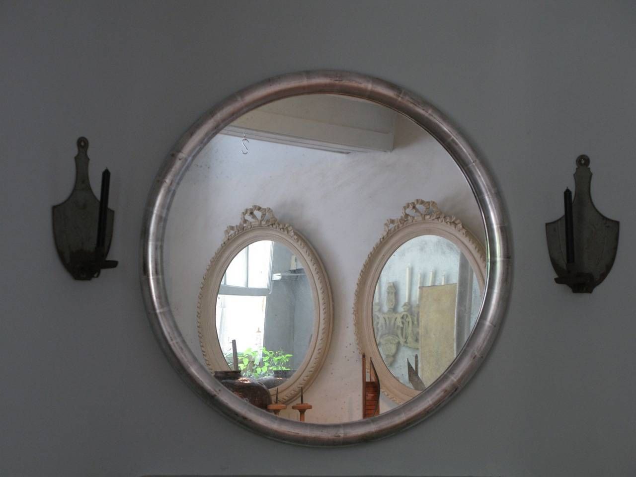 Good Pair Of Silver Leaf Large Round Mirrors – Mirror Pairs In Large Round Silver Mirrors (View 11 of 15)