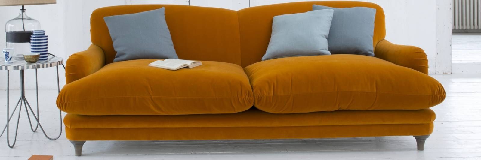 Featured Photo of 15 Photos Burnt Orange Sofas