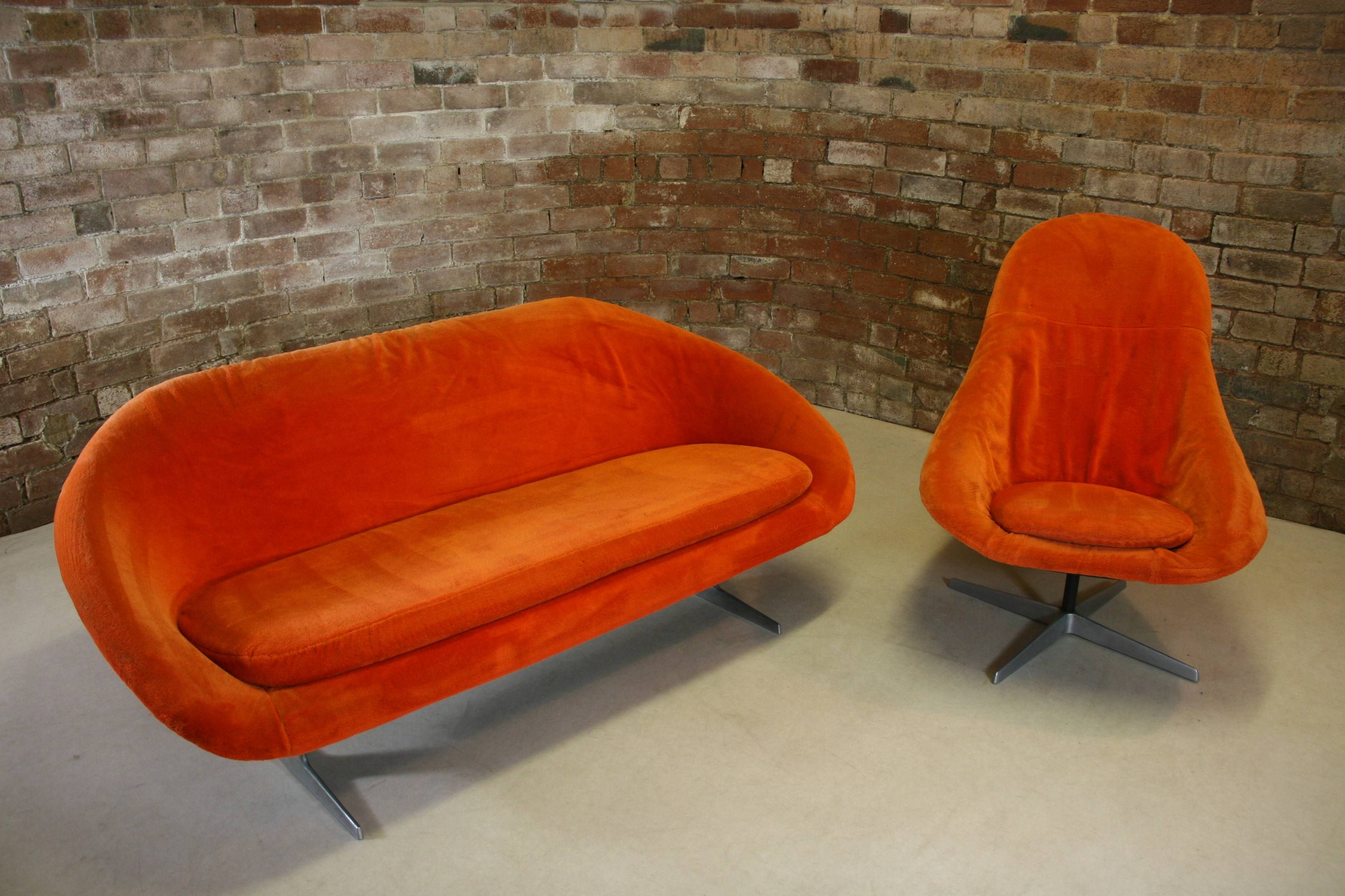 Orange Sofas Uk | Tehranmix Decoration Within Retro Sofas And Chairs (View 15 of 15)