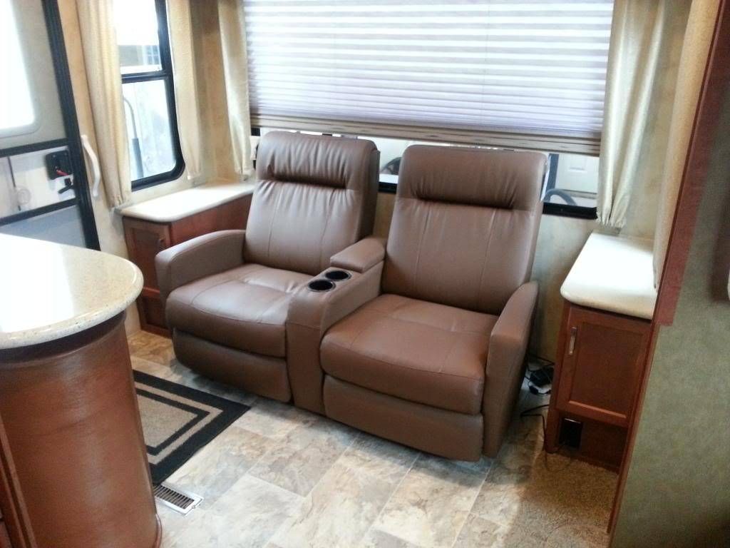 Featured Photo of 15 Photos Rv Recliner Sofas