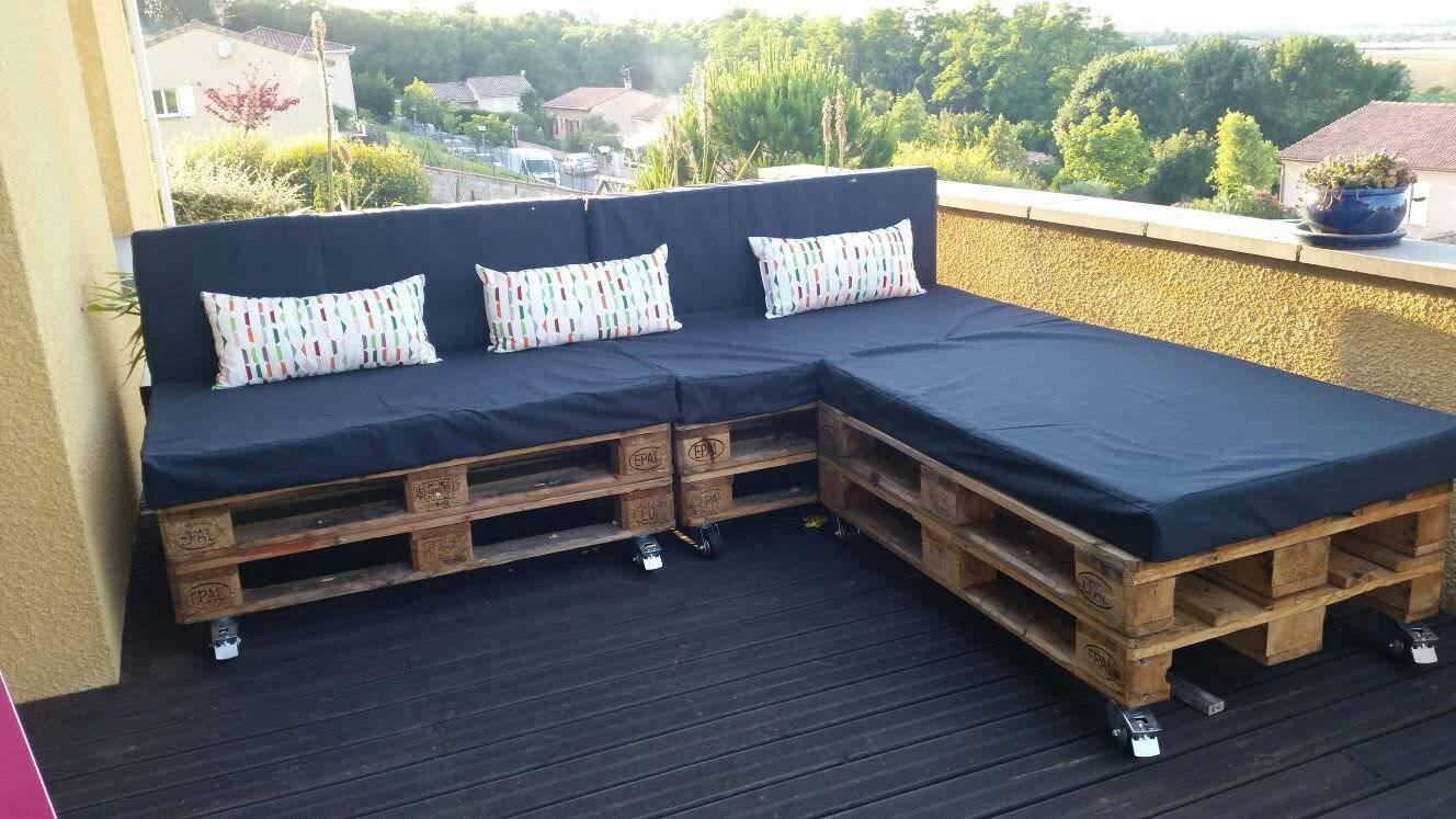 A Classic Garden Pallet Sofa • 1001 Pallets With Regard To Pallet Sofas (Photo 2 of 15)