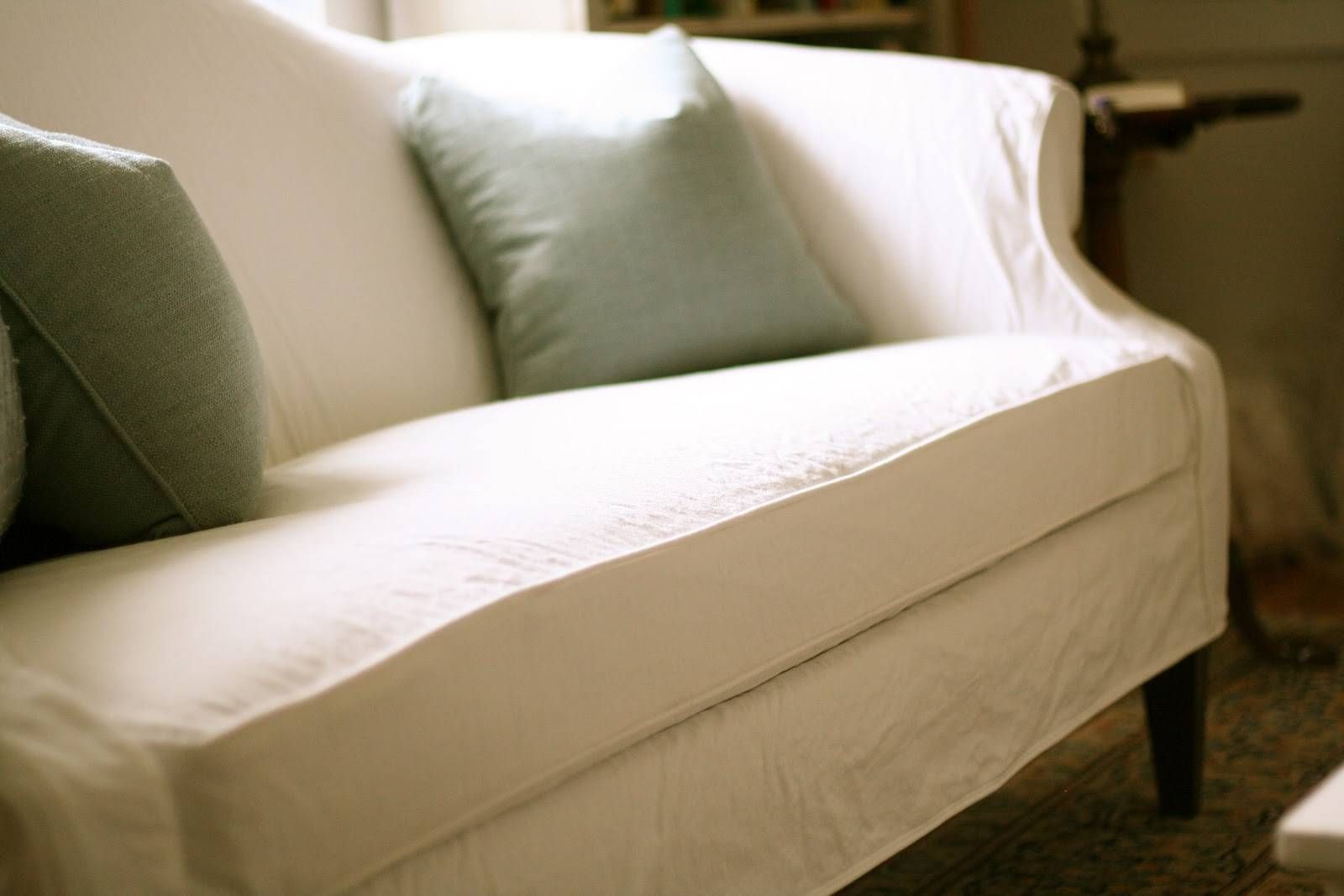Custom Slipcoversshelley: White Camel Back Couch For Camel Back Couch Slipcovers (Photo 3 of 15)