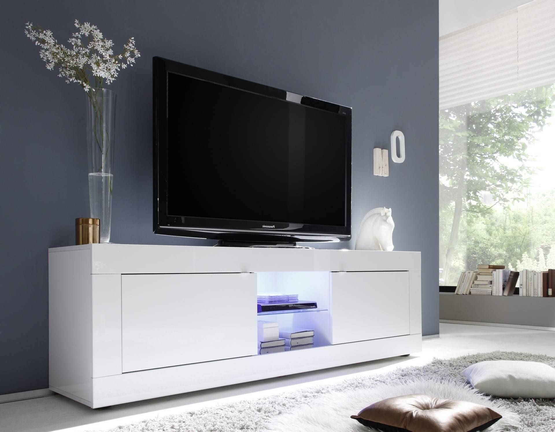 Dolcevita Ii Gloss Tv Stand – Tv Stands – Sena Home Furniture Regarding Large White Tv Stands (Photo 1 of 15)
