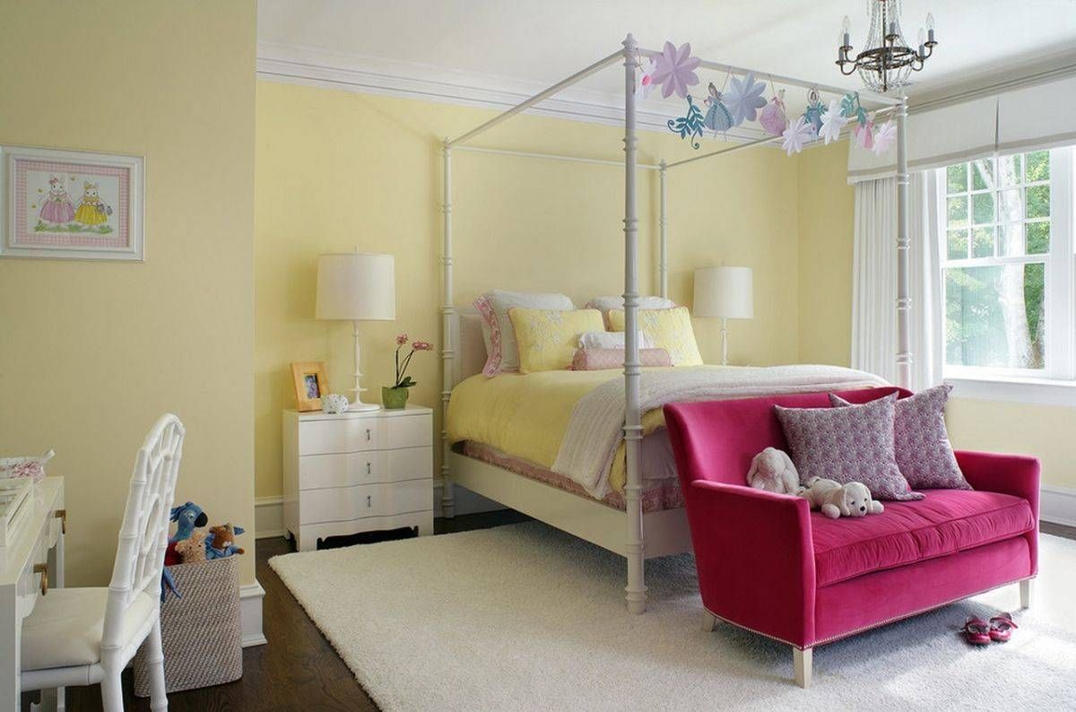 Emejing Small Bedroom Couches Gallery – Decorating Design Ideas Intended For Small Bedroom Sofas (Photo 11 of 15)