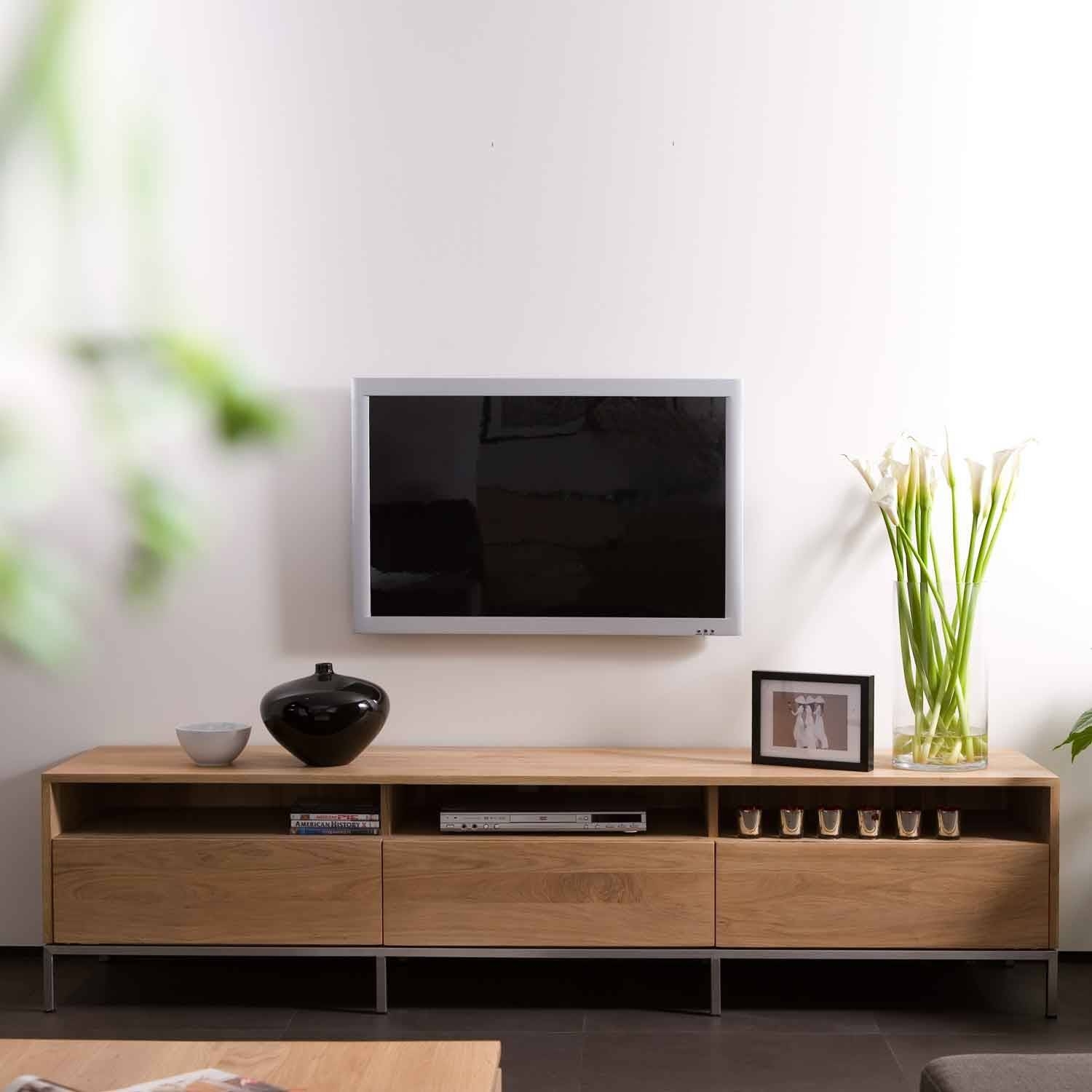 Featured Photo of 15 Best Ideas Contemporary Oak Tv Stands