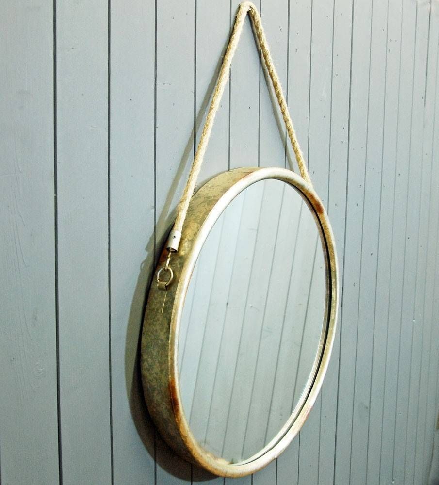 Circular Porthole Design Wall Mirror Regarding Round Porthole Mirrors (View 8 of 15)