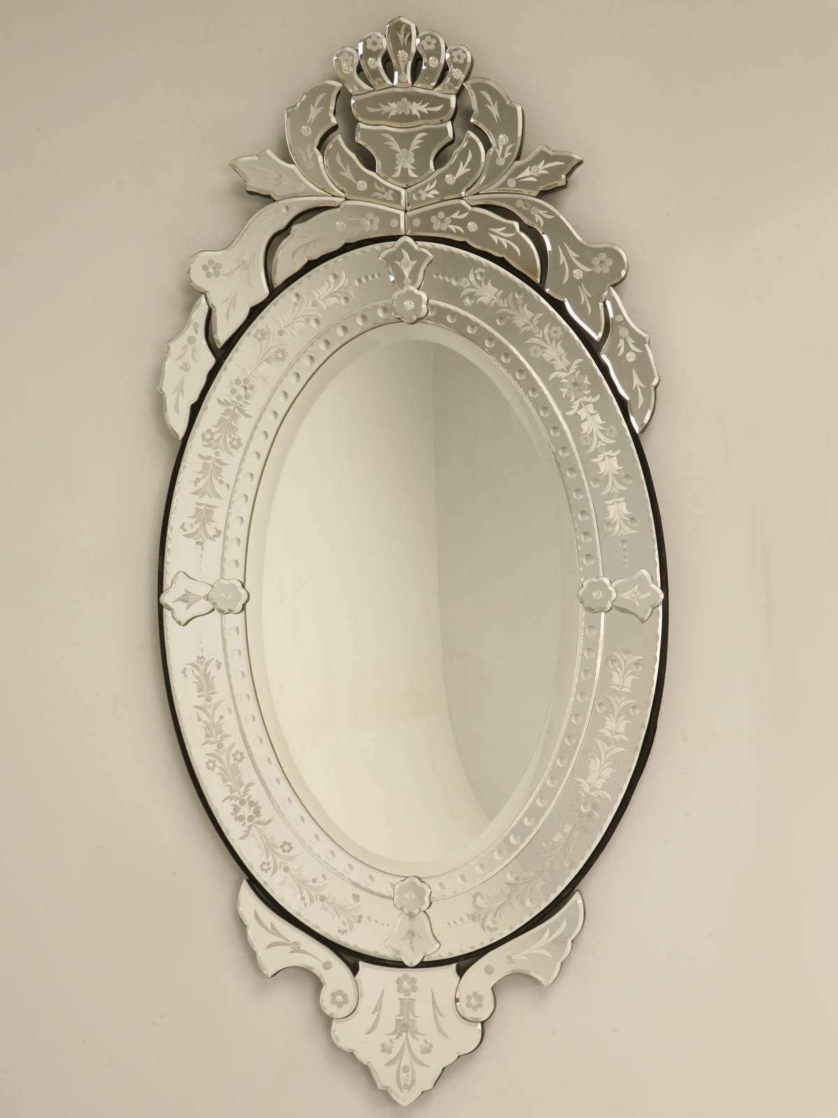 Interior: Collosal Antique Venetian Mirror For Home Decorating Throughout Venetian Oval Mirrors (Photo 1 of 15)