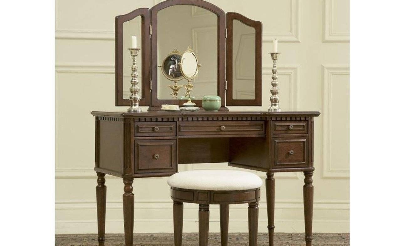 Mirror : Dressing Tables With Mirror Amazing Mirror On Stand For Inside Mirrors On Stand For Dressing Table (View 4 of 15)