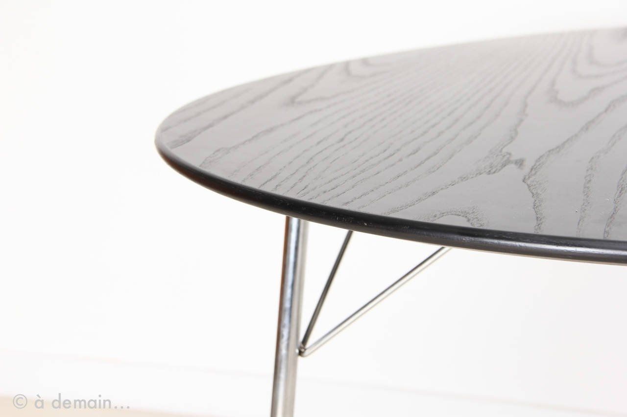 Egg Dining Table With Three Ant Chairsarne Jacobsen, Edition Of Throughout Mid Century Modern Egg Tables (View 13 of 30)