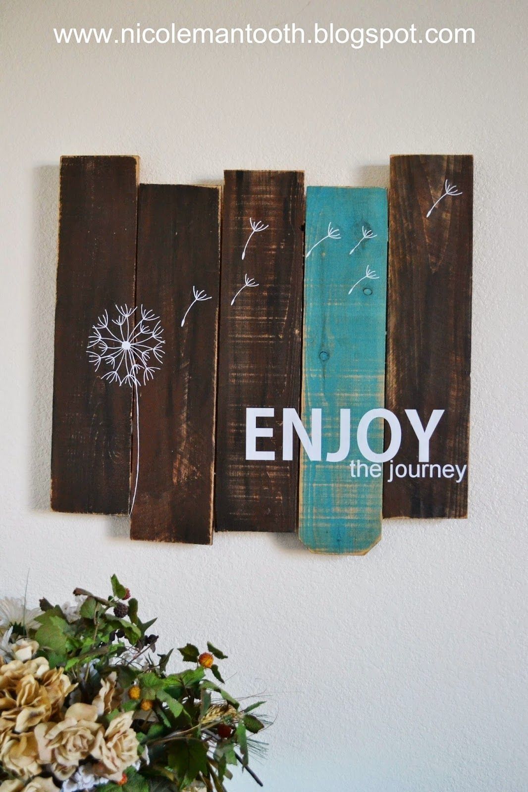 Random Ramblings Amazing Wall Art! I Love The One Blue And Offset Intended For Pallet Wall Art (View 6 of 20)
