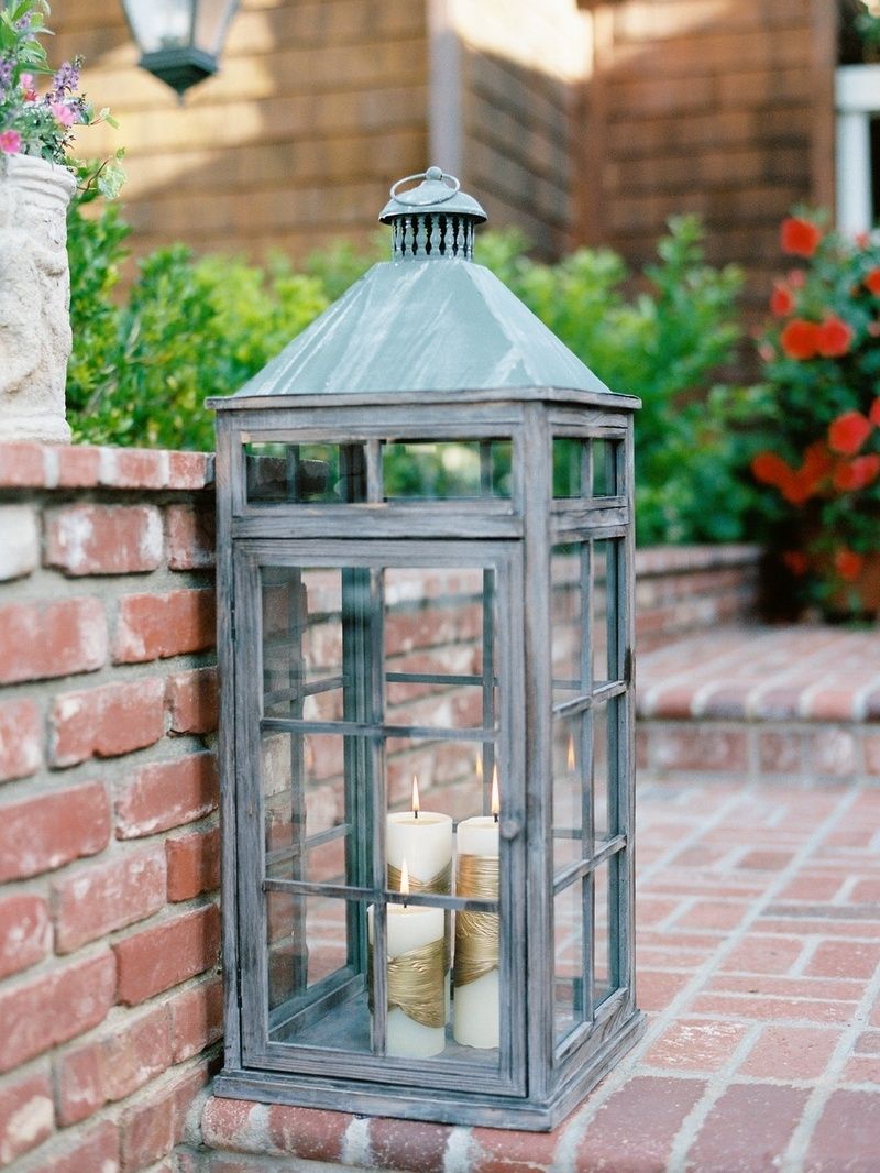 Reception Décor Photos – Rustic Lantern With White & Gold Candles For Large Outdoor Rustic Lanterns (View 3 of 20)