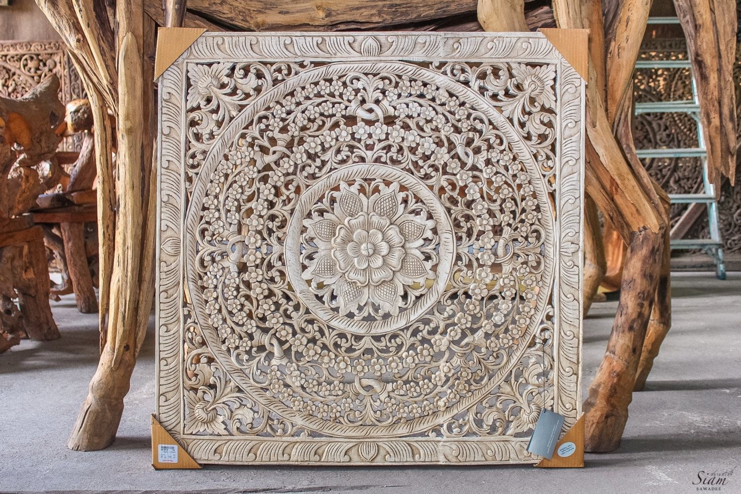 Round Medallion Wall Art Gracious Distressed Outdoor – Awesome Home Intended For Round Wood Wall Art (Photo 11 of 20)