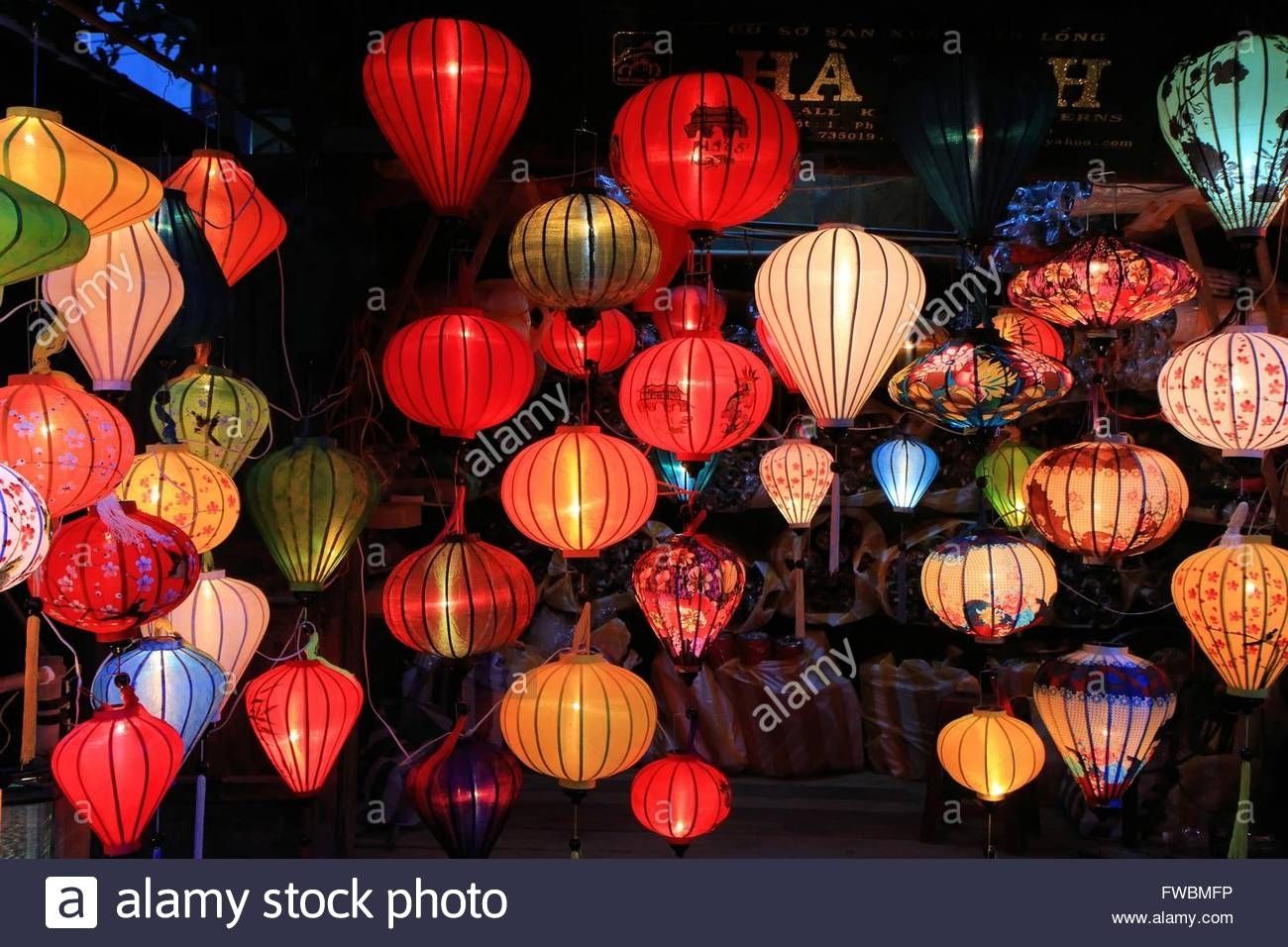 Traditional Silk And Bamboo Lanterns For Sale In Hoi An, Vietnam Regarding Outdoor Vietnamese Lanterns (Photo 13 of 20)