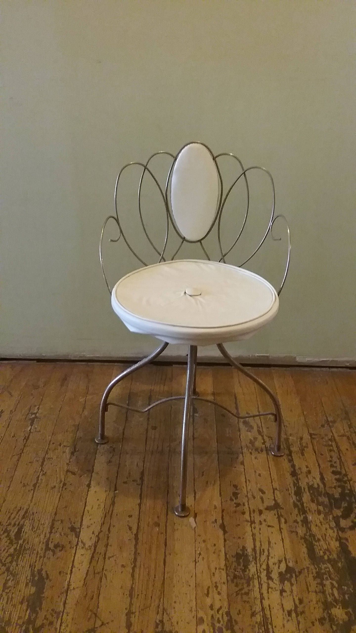 Vintage Vanity Chair, Lakewood Chicago Vintage Metal Chair, Fancy Regarding Spin Rotating Coffee Tables (Photo 28 of 30)