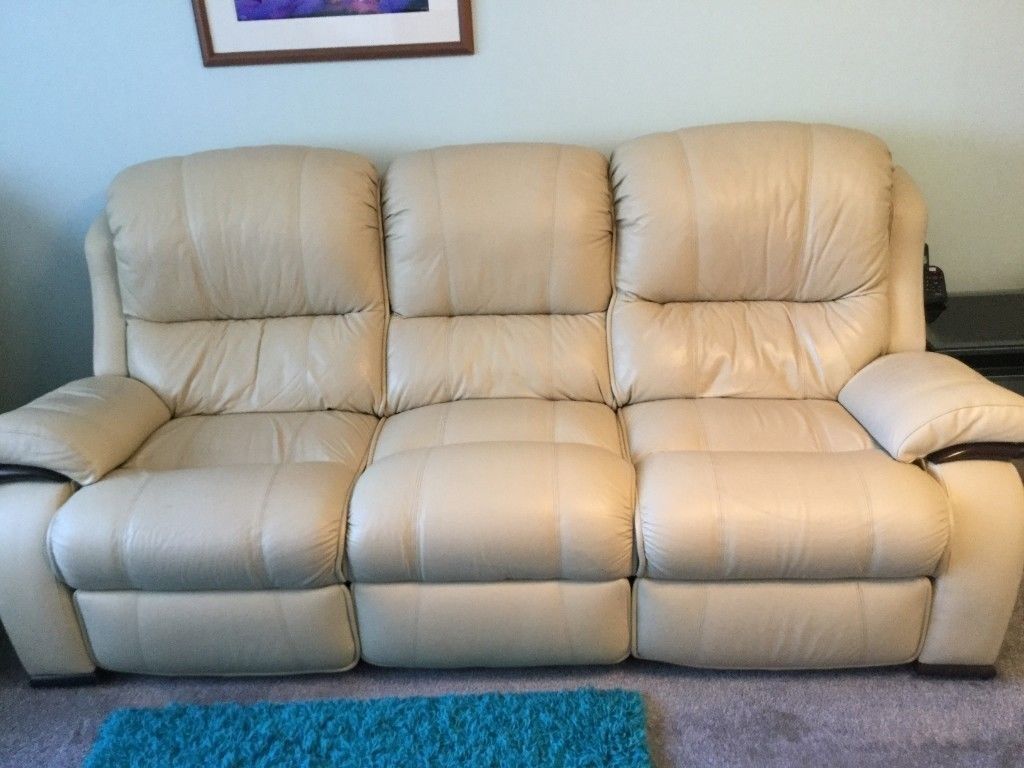 Beautiful, Comfortable Cream Leather 3 Piece Suite | In East Calder For Calder Grey 6 Piece Manual Reclining Sectionals (View 13 of 30)