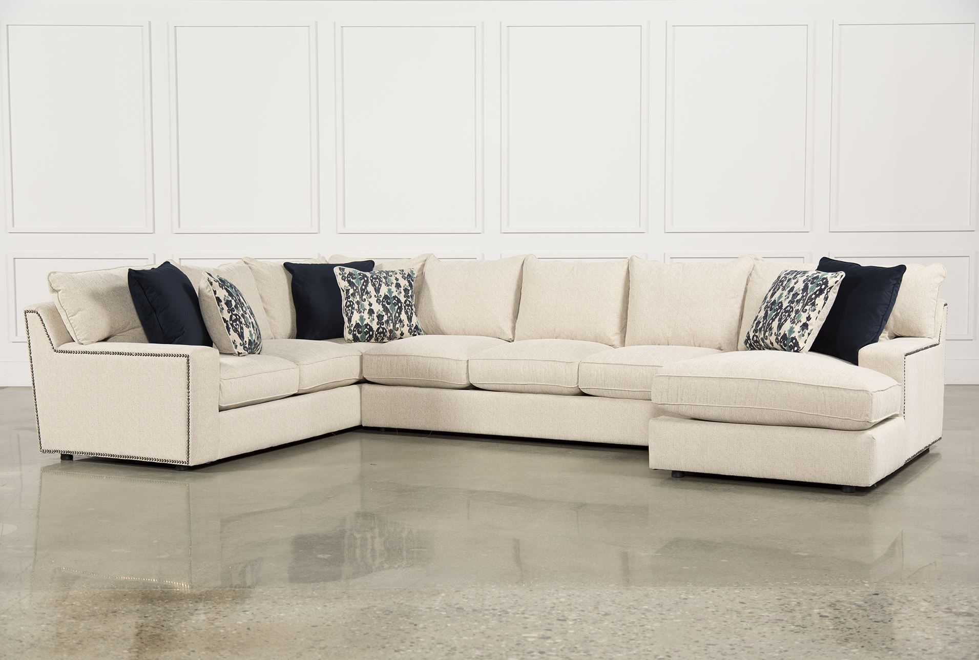Rennell 3 Piece Sectional W/raf Chaise | Home Decor Spanish / Tuscan Throughout Meyer 3 Piece Sectionals With Raf Chaise (View 6 of 30)