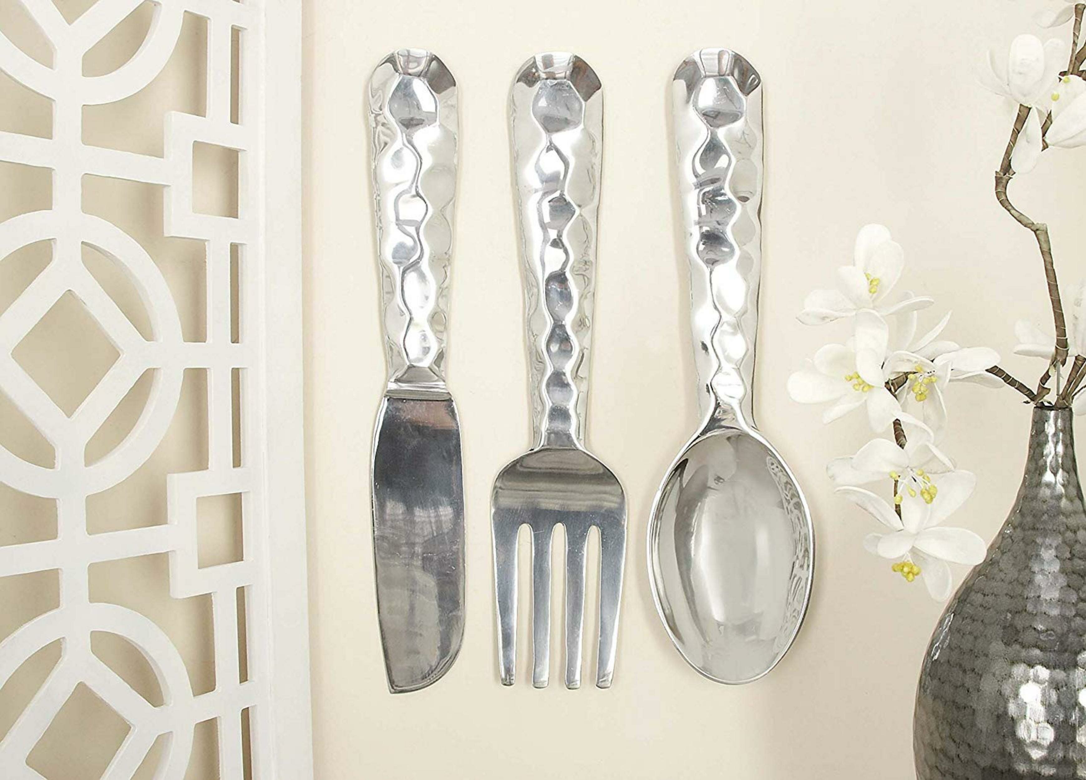 3 Piece Silver Metal Utensil Wall Décor Set With Decorative Three Stacked Coffee Tea Cups Iron Widget Wall Decor (View 12 of 30)