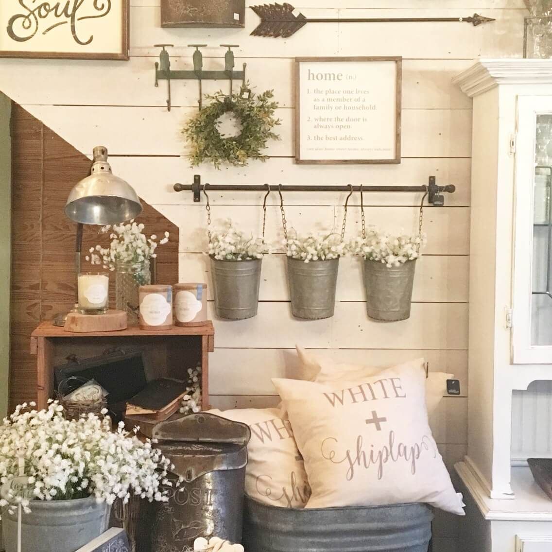 45+ Best Farmhouse Wall Decor Ideas And Designs For 2019 Throughout Floral Patterned Over The Door Wall Decor (View 25 of 30)