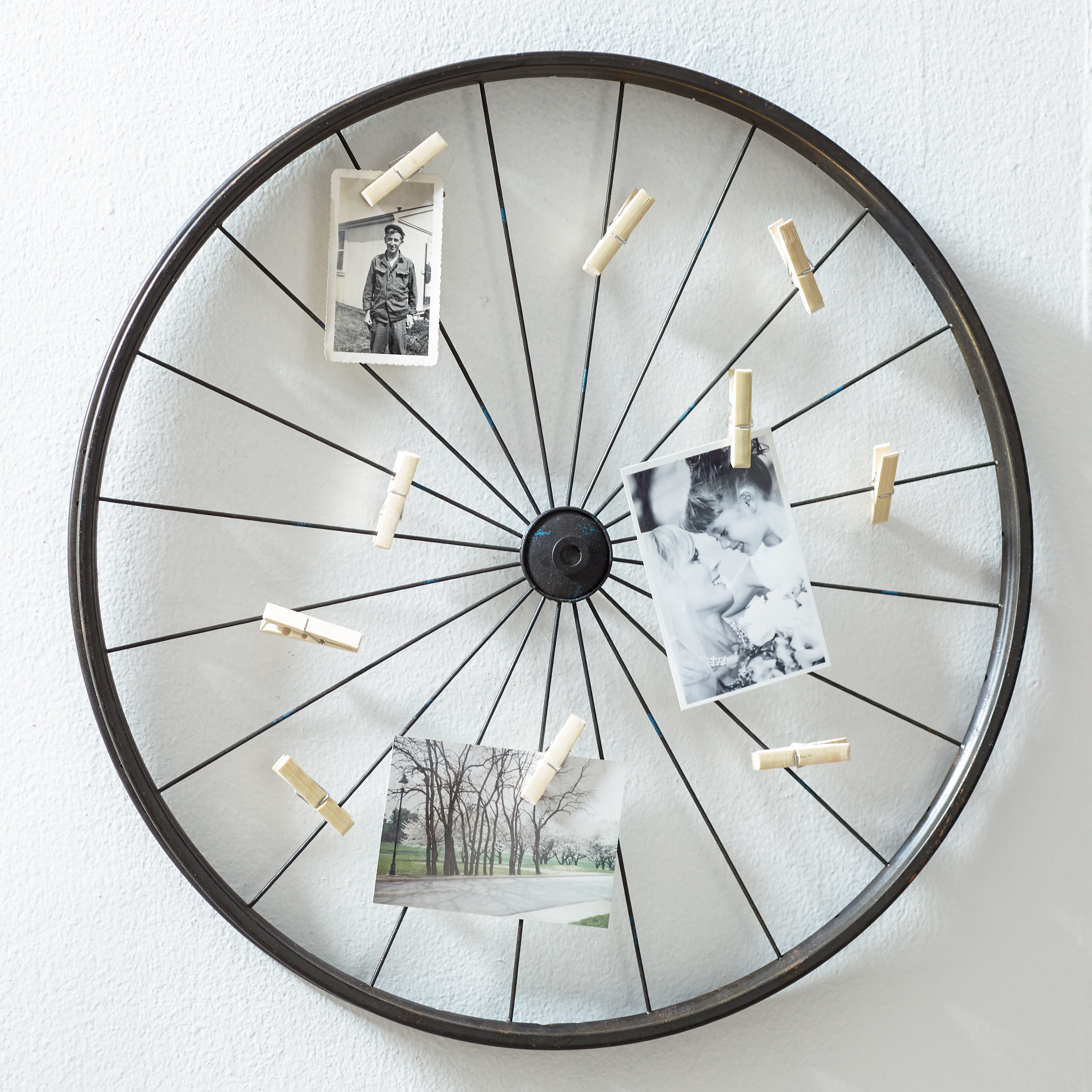 Millanocket Metal Wheel Photo Holder Wall Decor Pertaining To Millanocket Metal Wheel Photo Holder Wall Decor (Photo 1 of 30)