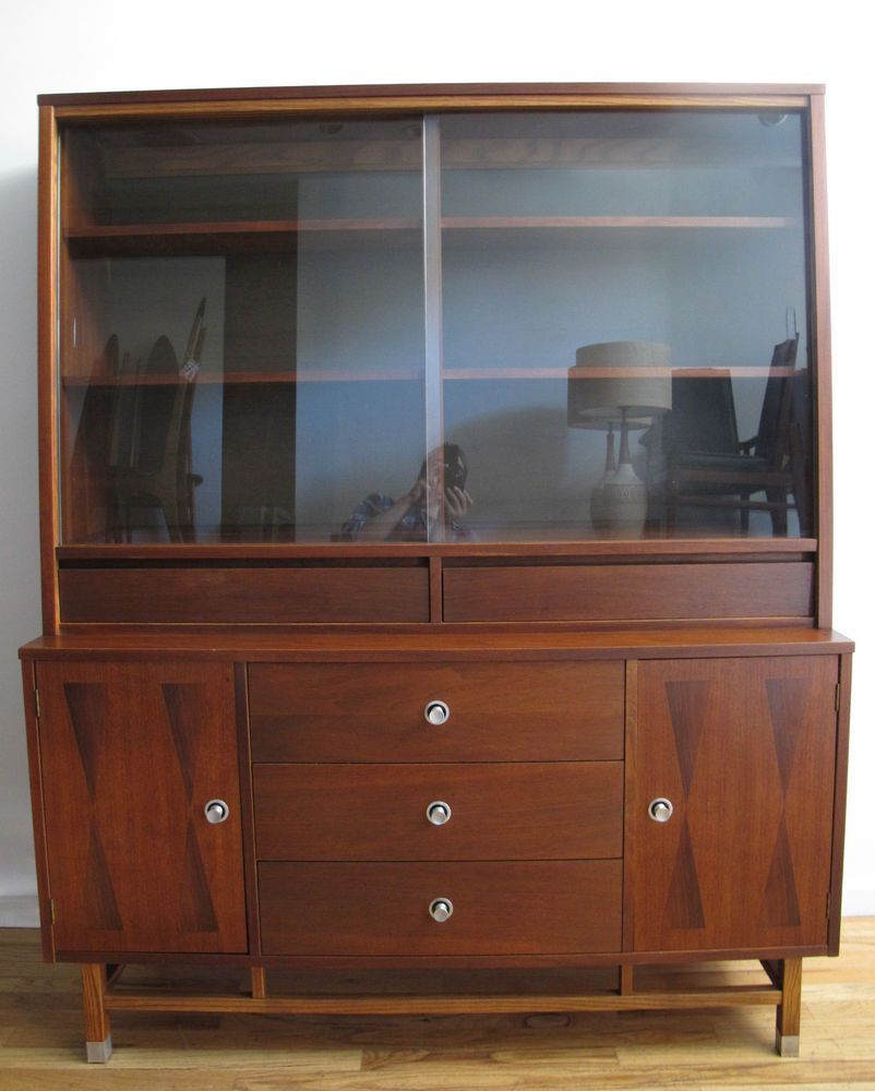 Stanley Mid Century Walnut Credenza China Cabinet Danish With Mid Century 3 Cabinet Buffets (Photo 22 of 30)