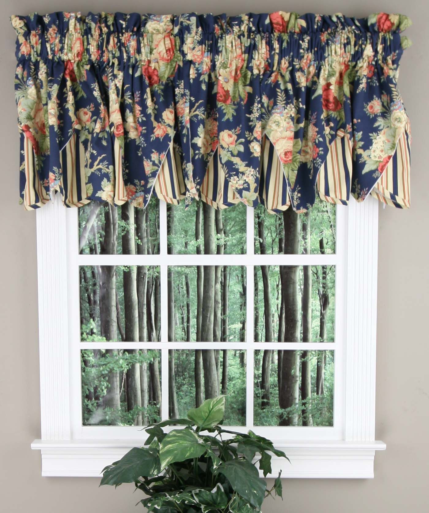Sanctuary Rose Peek A Boo Scalloped Valancewaverly With Floral Pattern Window Valances (View 17 of 20)