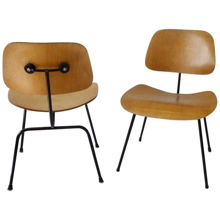 Pair Of Charles And Ray Eames Metal Leg Dining Chairs Dcm Throughout Lounge Chairs With Metal Leg (Photo 5 of 20)