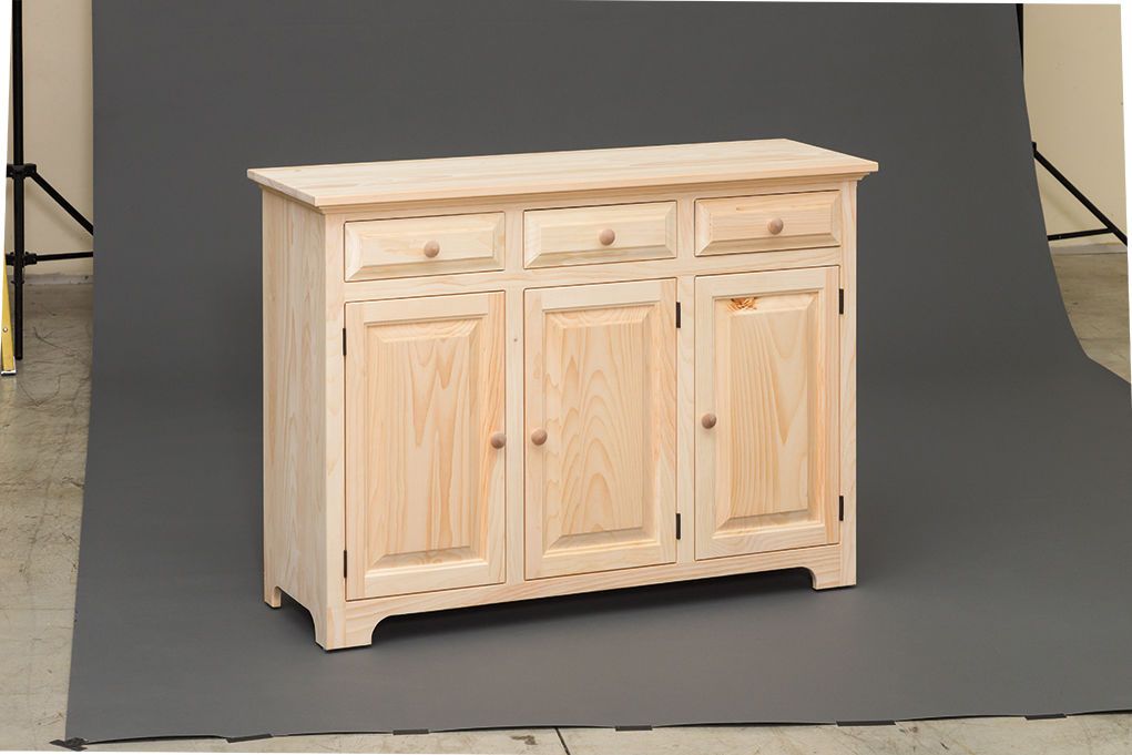 Hutches & Buffets Regarding Francisca 40" Wide Maple Wood Sideboards (View 4 of 15)