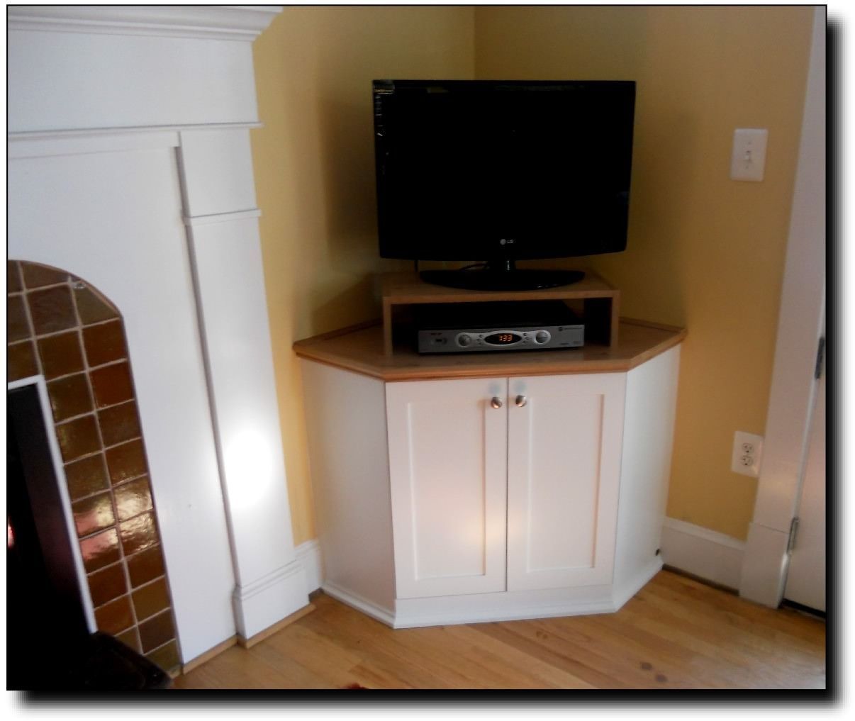 50+ Tall Corner Tv Cabinet – Kitchen Remodeling Ideas On A Intended For Low Corner Tv Cabinets (View 14 of 15)