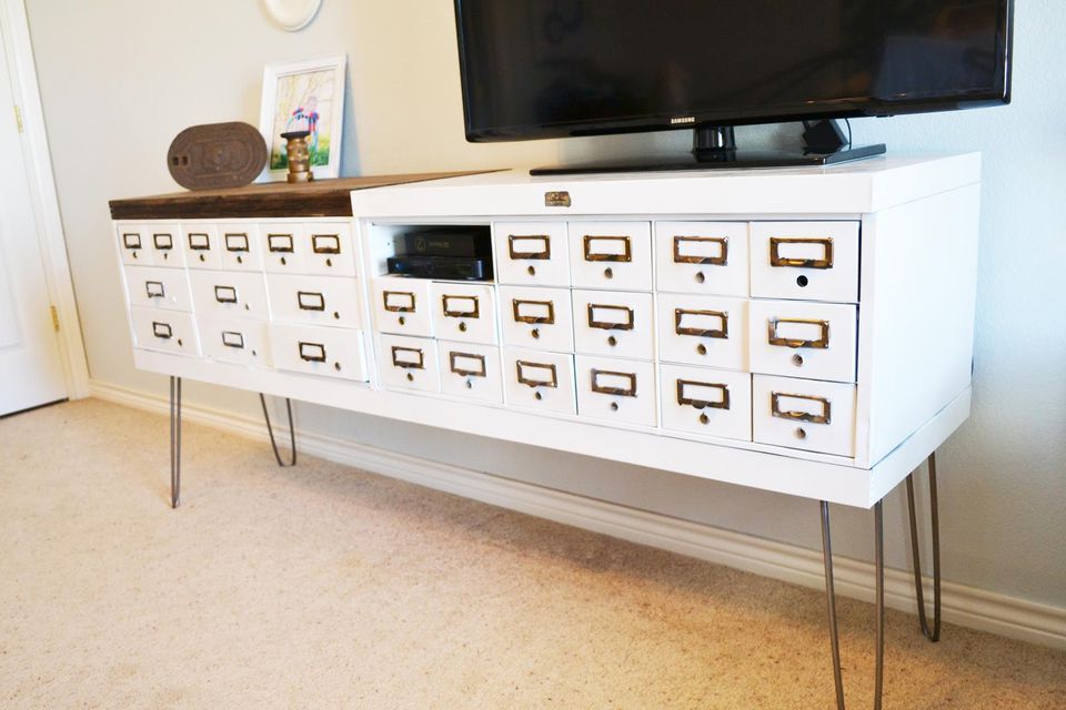6 Diy Tv Stands That Hide Ugly Cable Boxes And Wires For Tv Stands Over Cable Box (View 13 of 15)