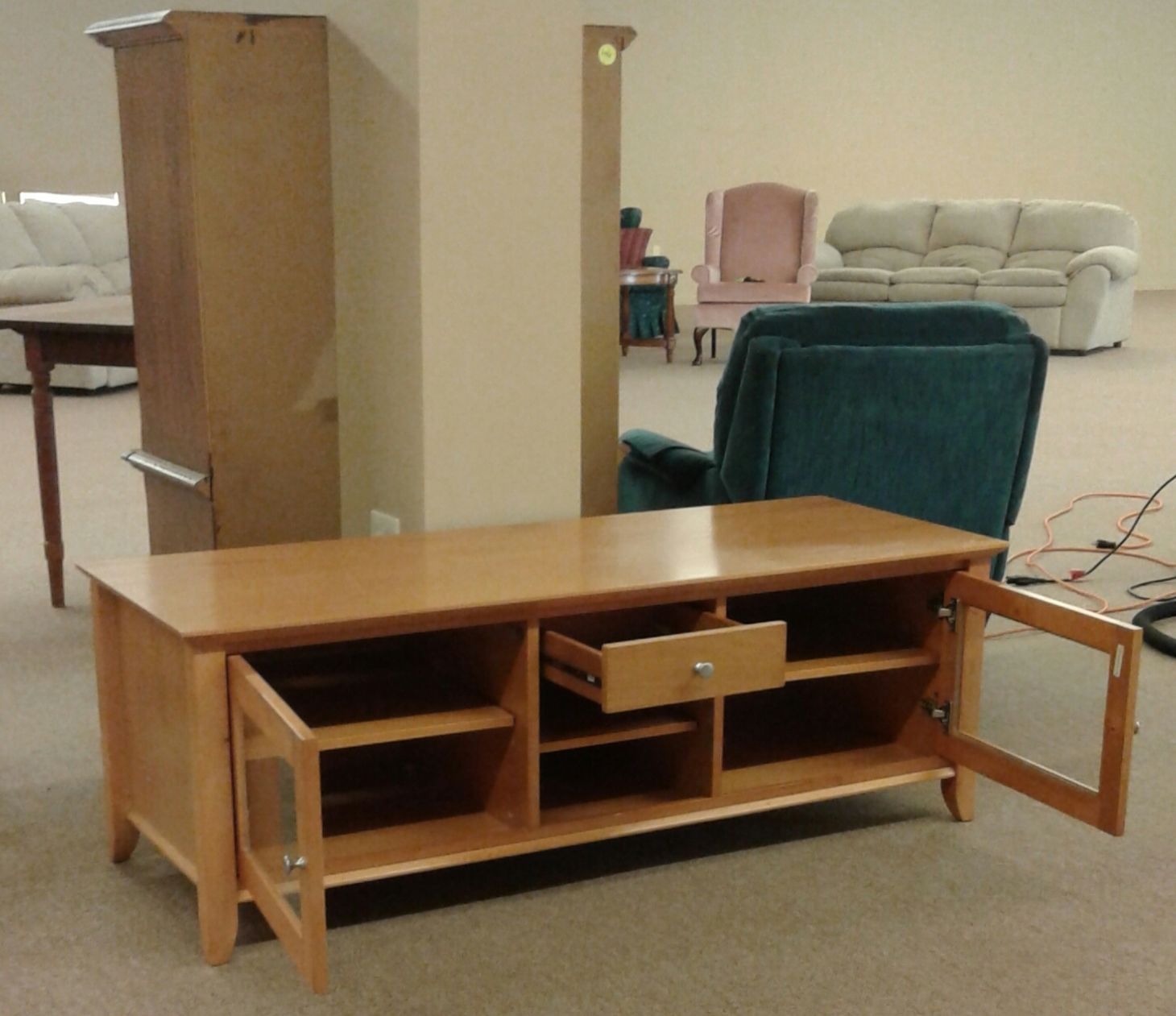 Blonde Maple Tv Stand | Delmarva Furniture Consignment With Maple Tv Stands (View 14 of 15)