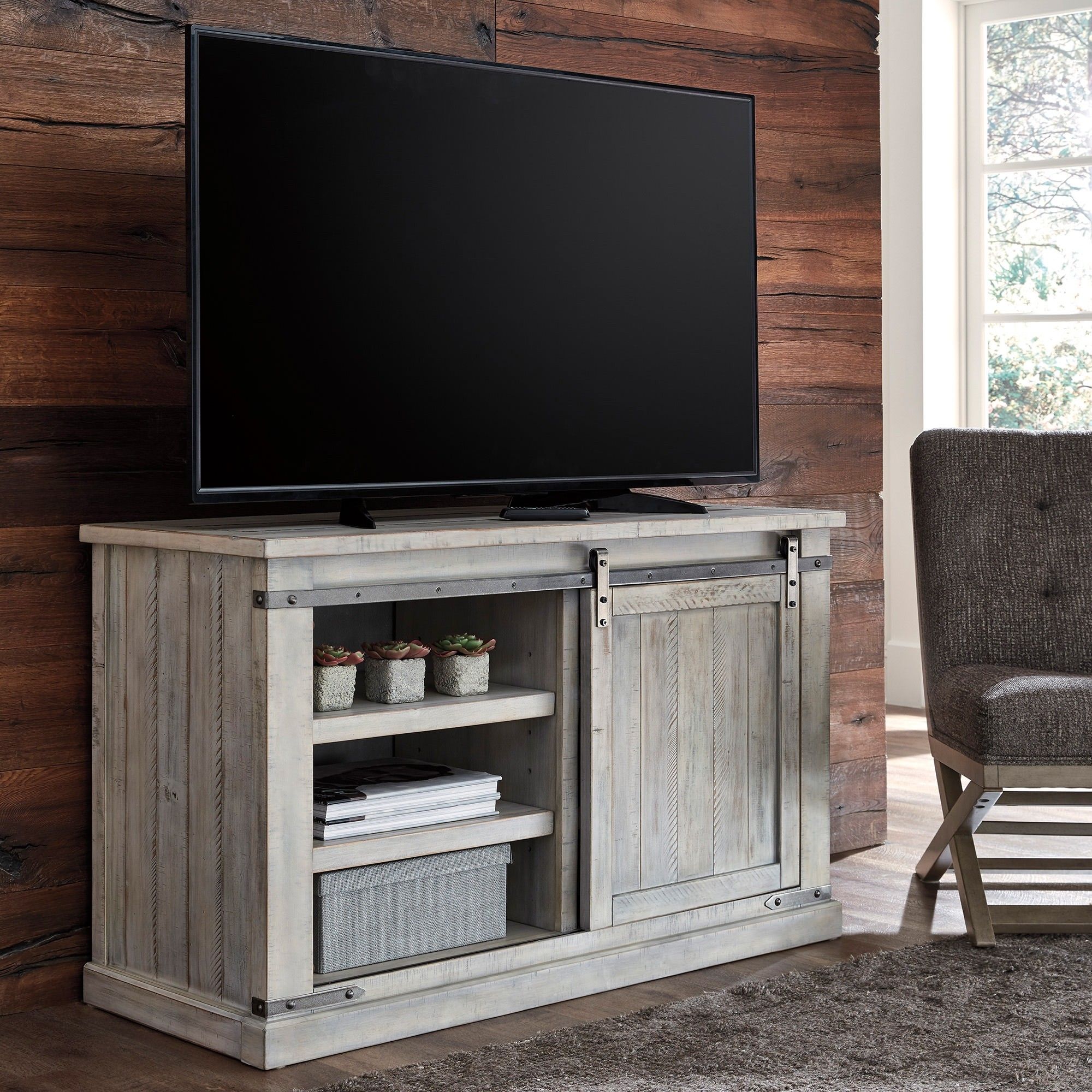 Carynhurst Medium 50 Inch Tv Stand – Bernie & Phyl's For Virginia Tv Stands For Tvs Up To 50&quot; (View 8 of 15)